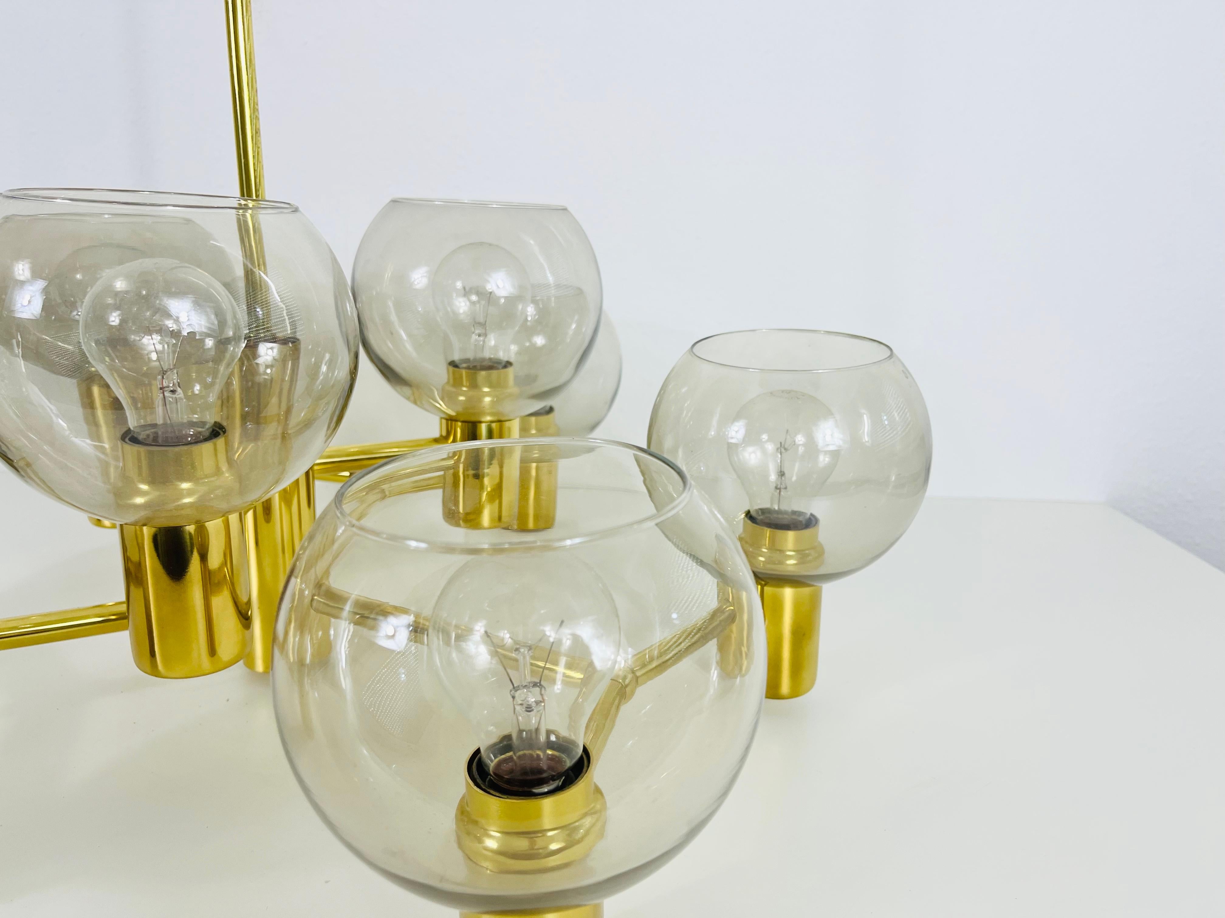 Monumental Swedish Mid-Century Modern Brass and Glass Chandelier, 1960s For Sale 3