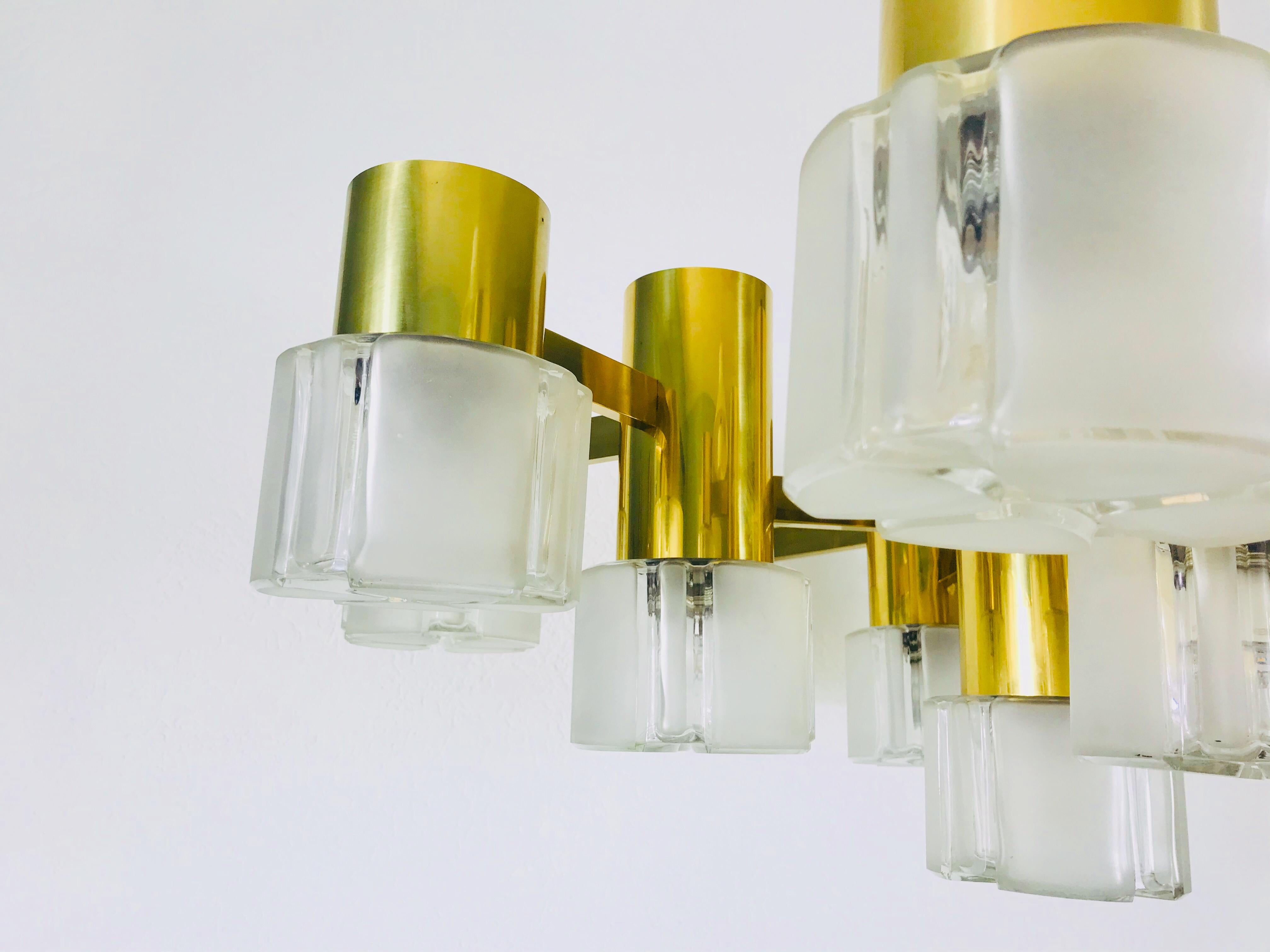 Monumental Swedish Mid-Century Modern Brass and Ice Glass Chandelier, 1960s For Sale 3