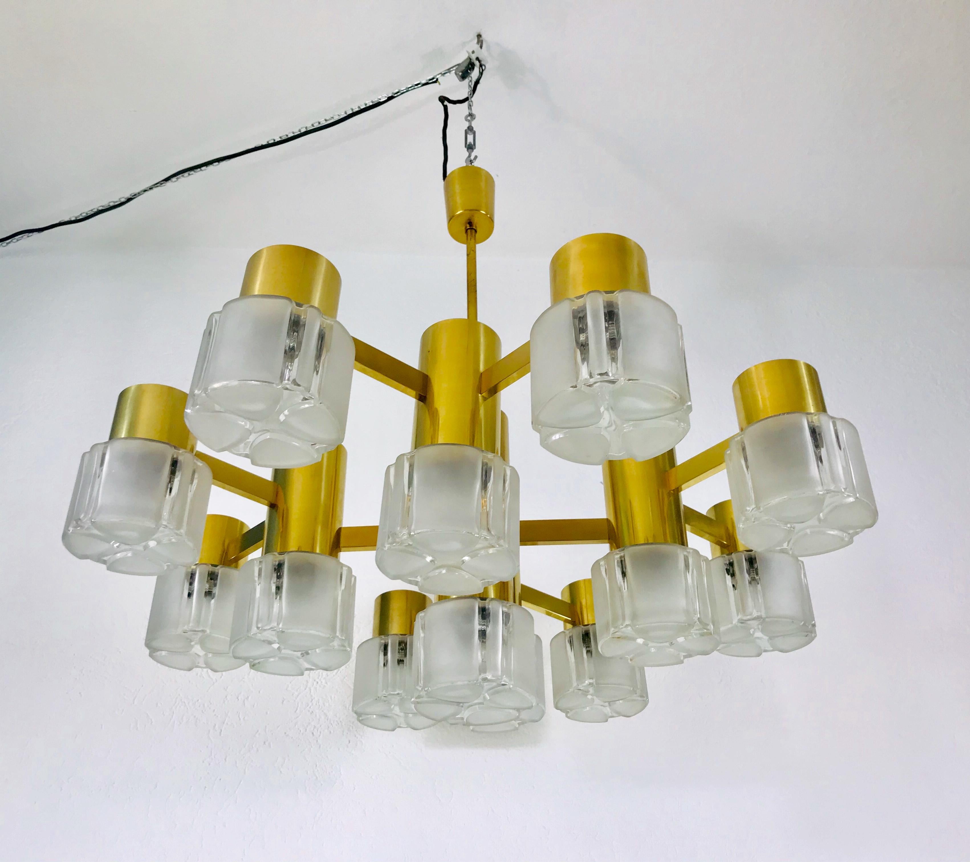 Monumental Swedish Mid-Century Modern Brass and Ice Glass Chandelier, 1960s For Sale 7