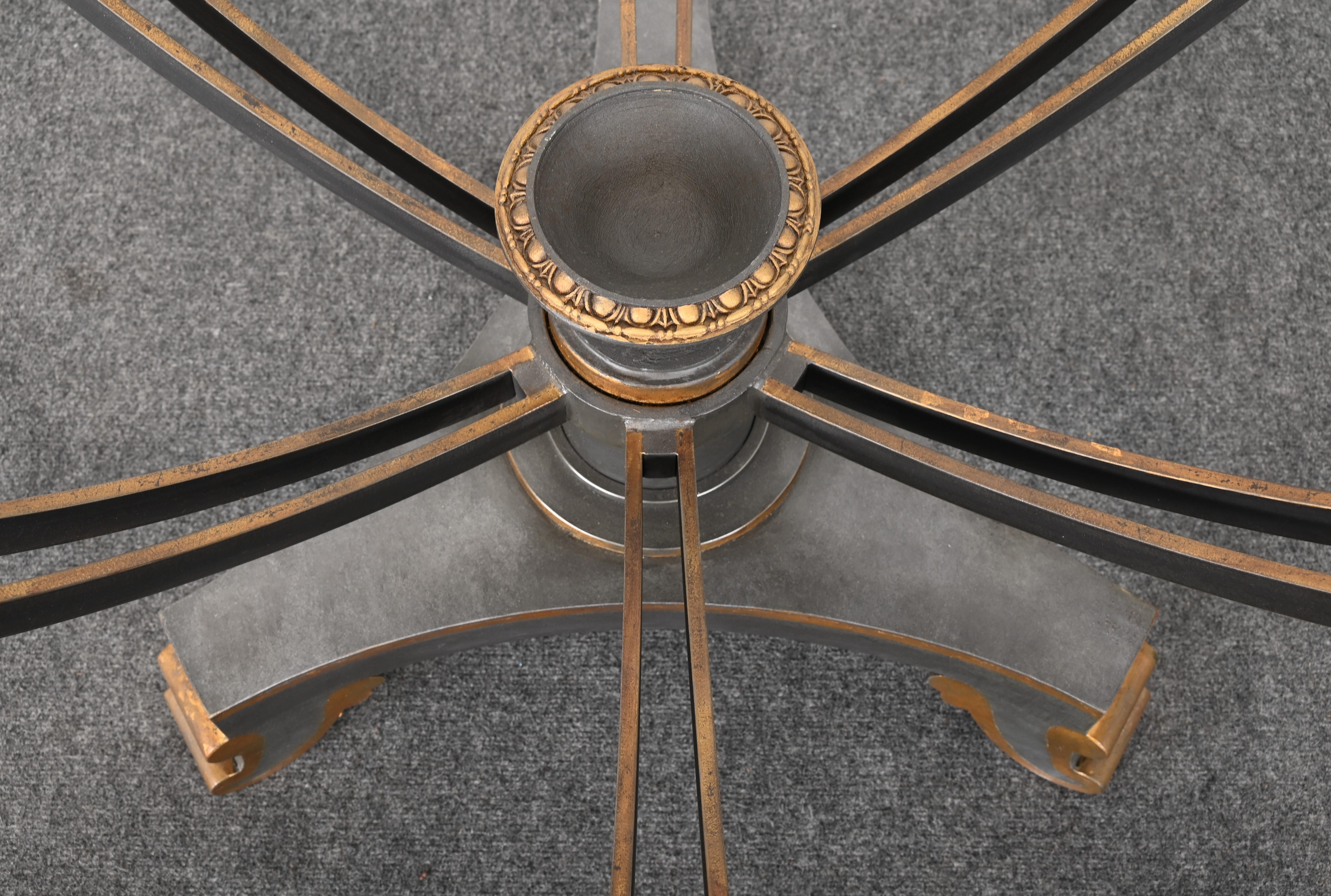 Table monumentale par Niermann Weeks avec plateau néoclassique, 20e siècle en vente 3