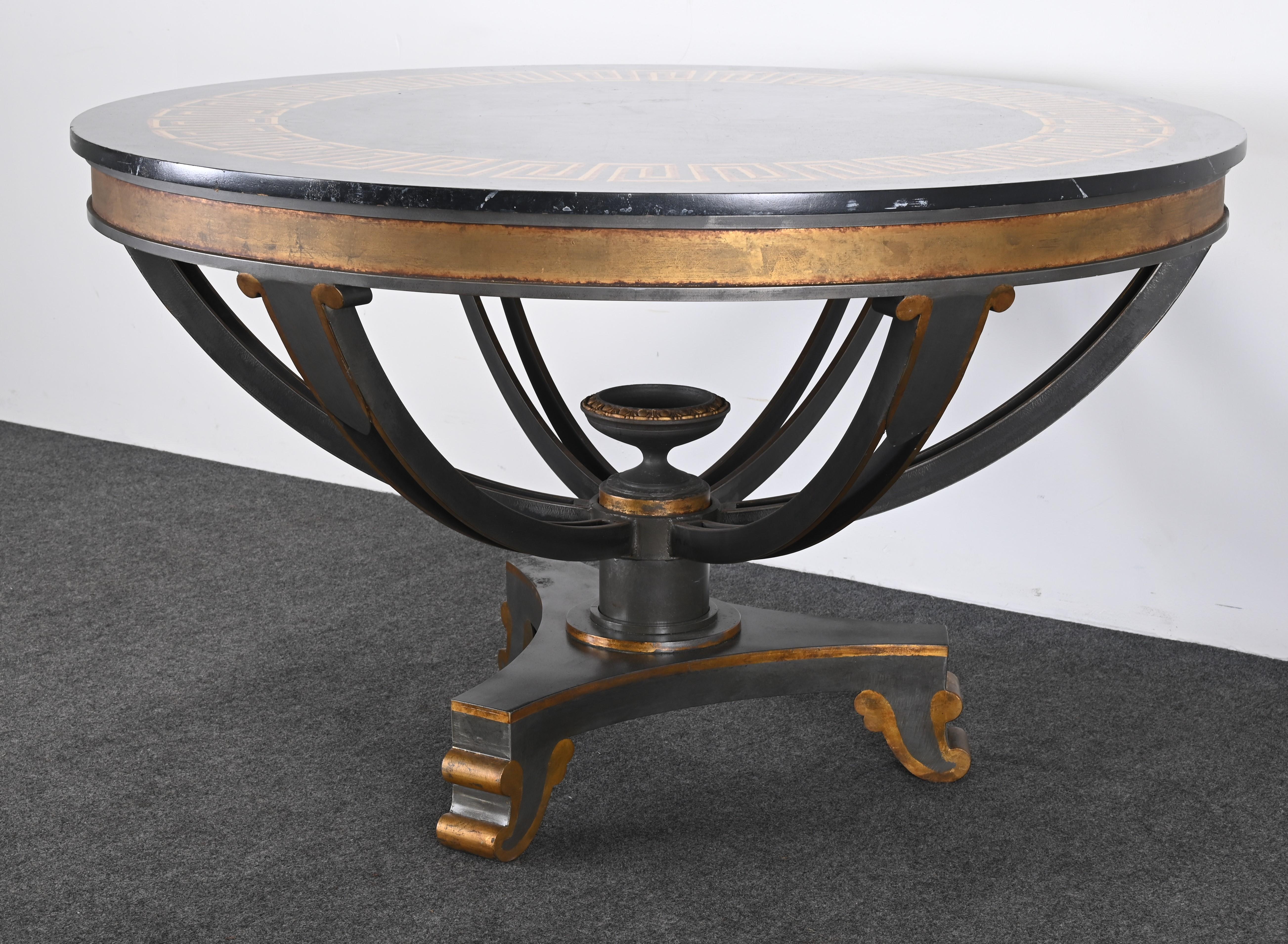 Table monumentale par Niermann Weeks avec plateau néoclassique, 20e siècle en vente 1