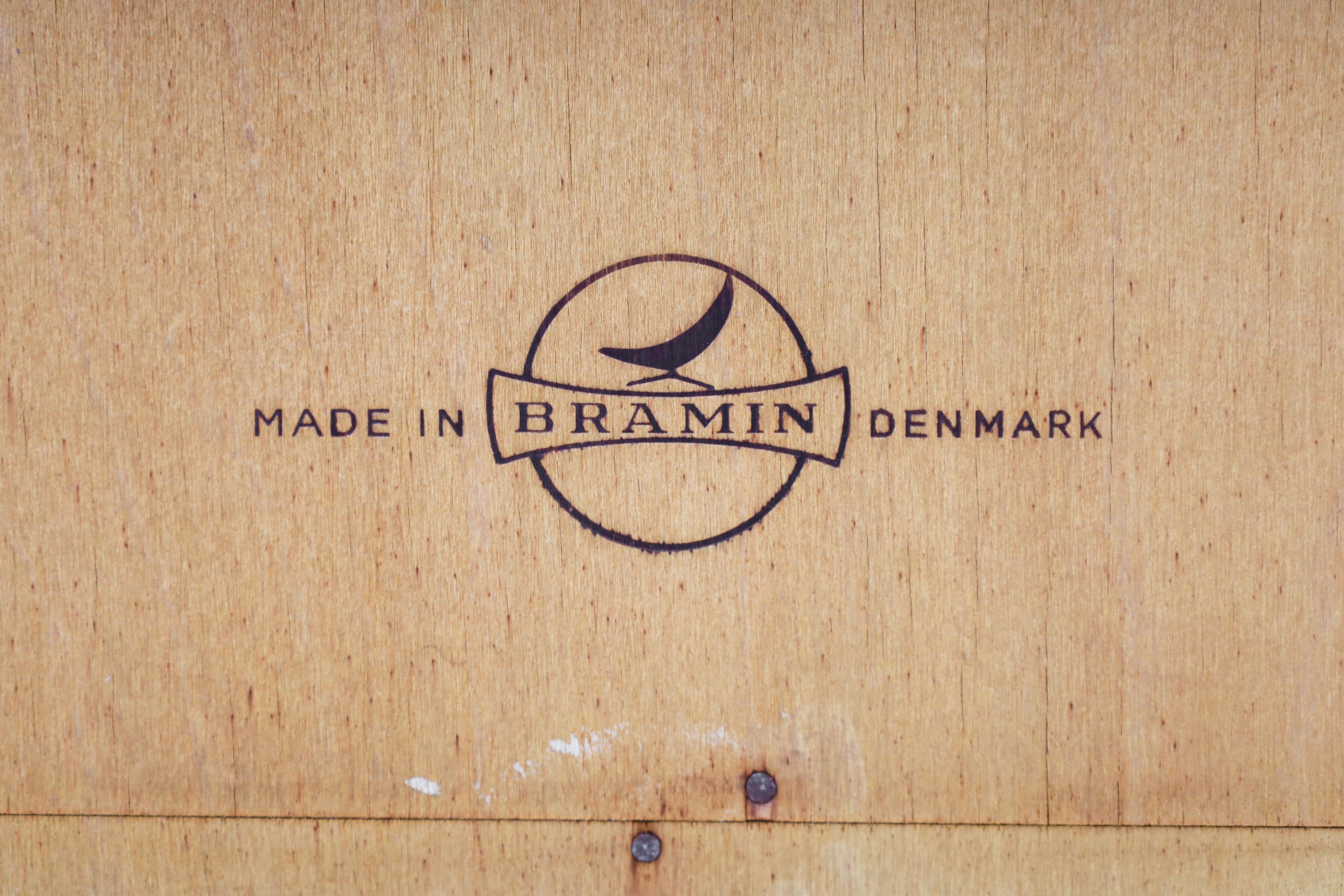 Credenza monumentale con ante a tamburo in teak di H. H. A. Klein per Bramin in vendita 7