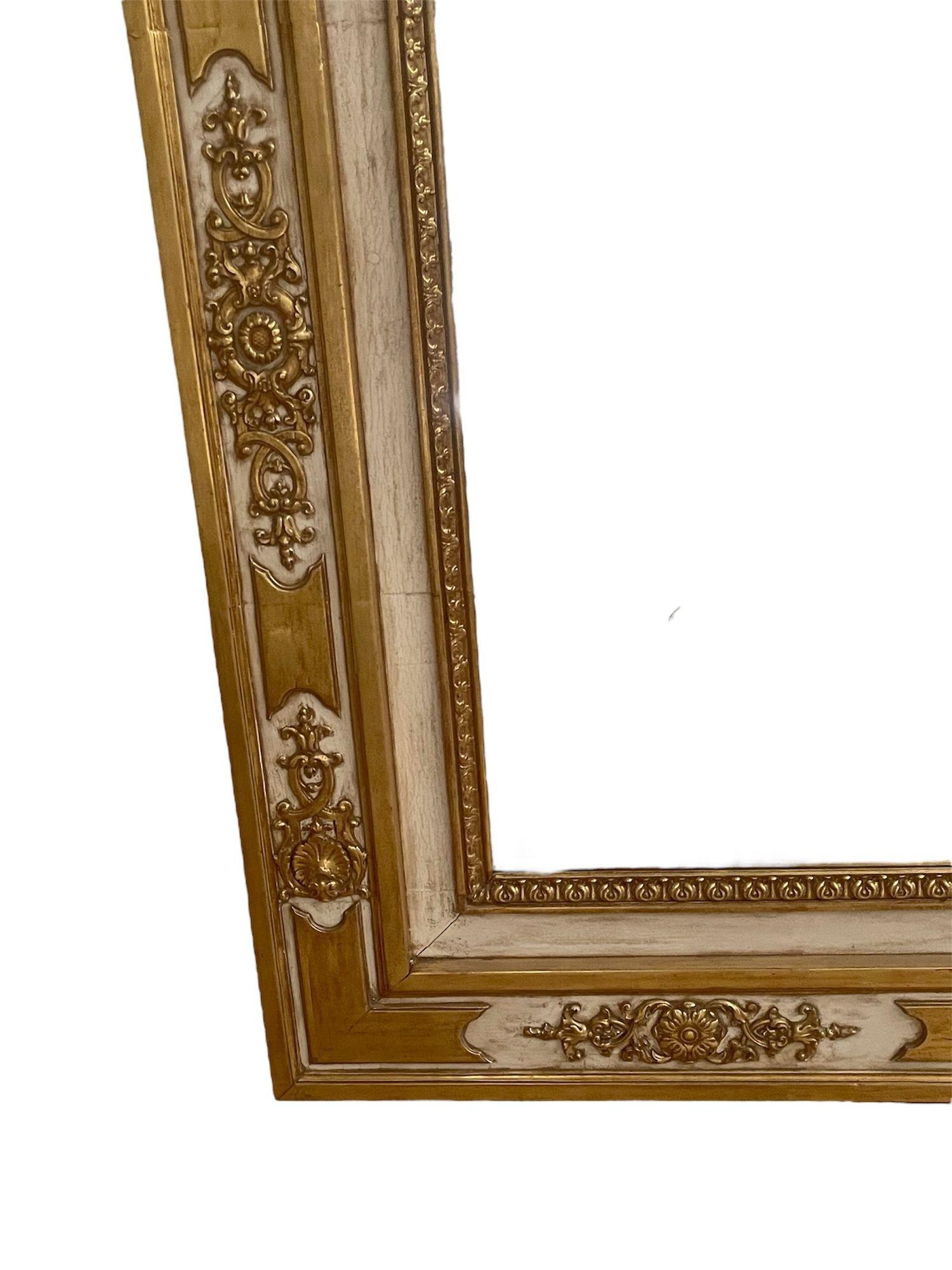 Monumental Third Quarter of 19th Century Italian Hand-Carved & Water-Gilt Mirror For Sale 3