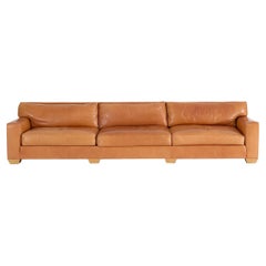 Monumentales Dreisitzer-Sofa in der Art von Jean-Michel Frank
