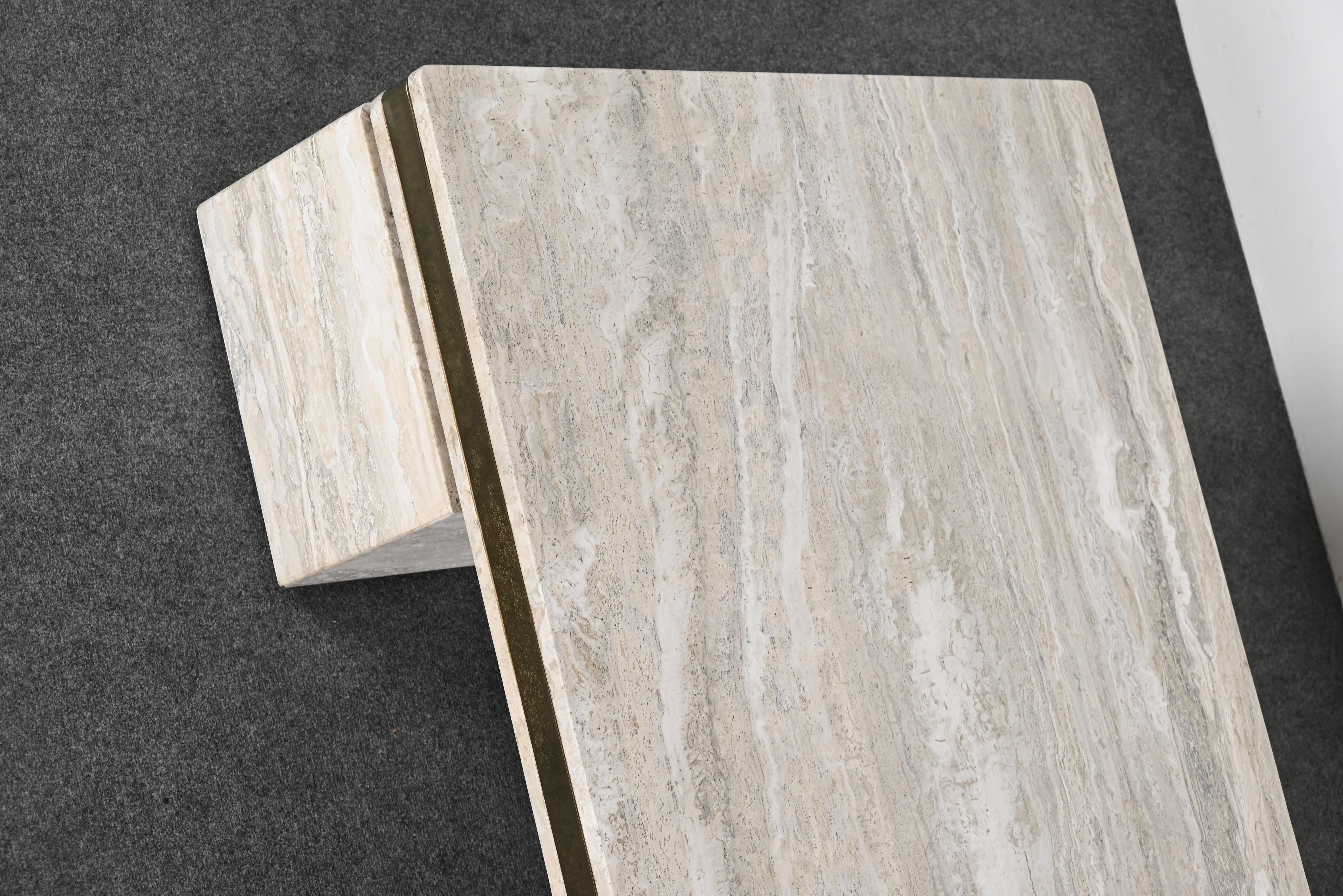 Table basse monumentale en travertin et acier inoxydable style Karl Springer en vente 2