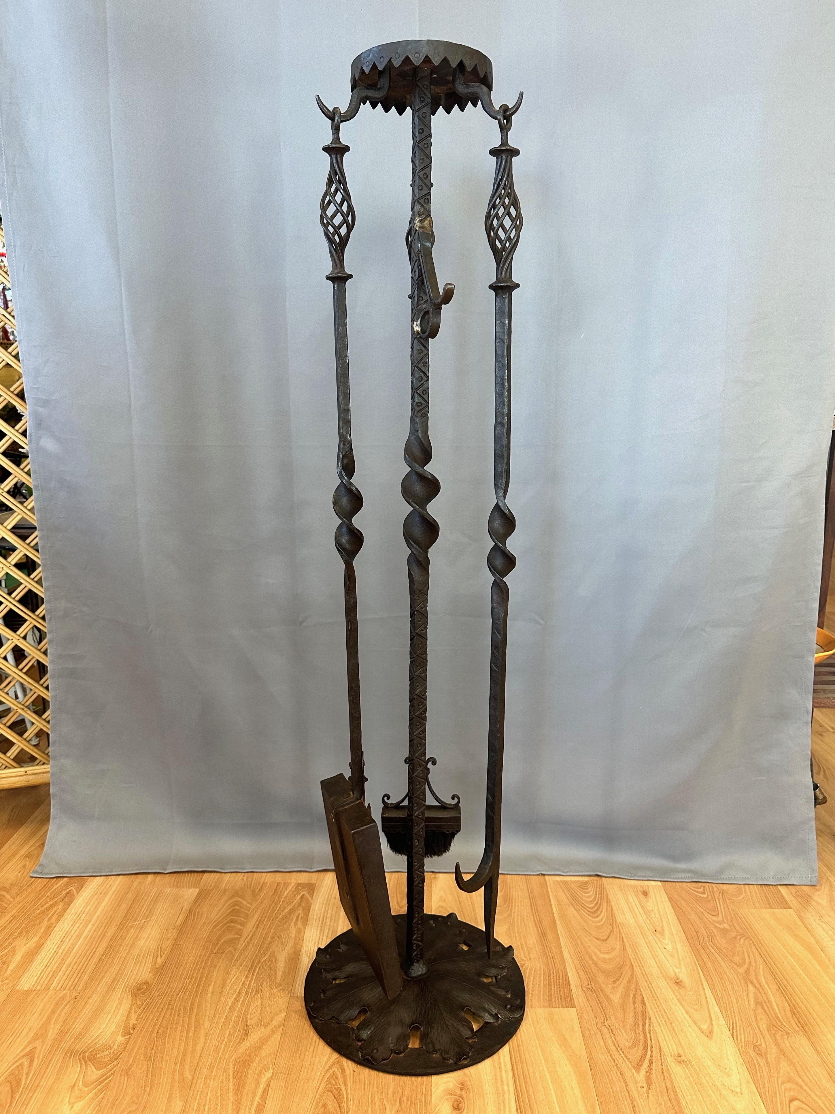 Monumental Tudor Arts and Crafts Wrought Iron Fireplace Tool Set, c. 1900 For Sale 11