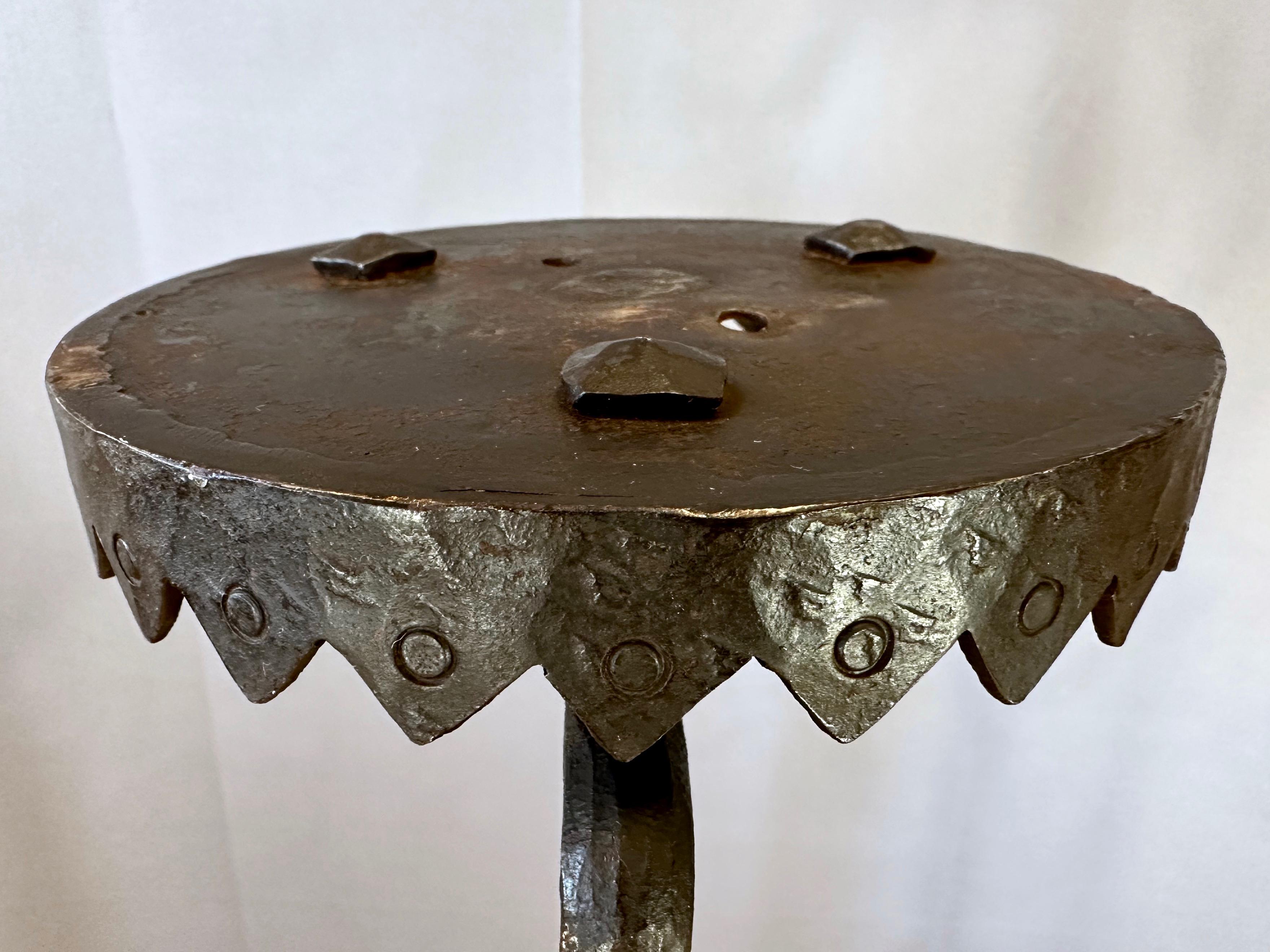 Monumental Tudor Arts and Crafts Wrought Iron Fireplace Tool Set, c. 1900 For Sale 13