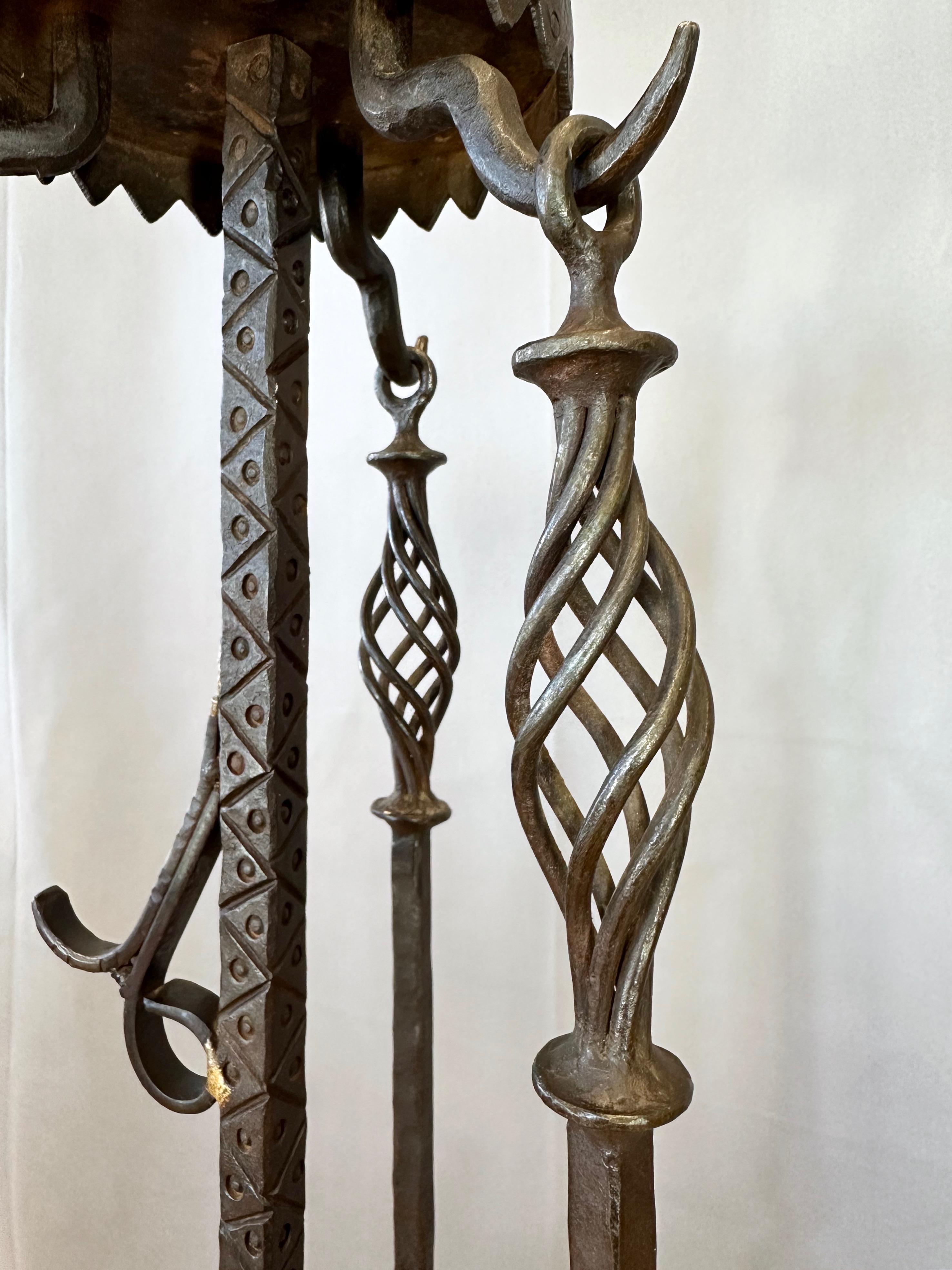 Monumental Tudor Arts and Crafts Wrought Iron Fireplace Tool Set, c. 1900 For Sale 2