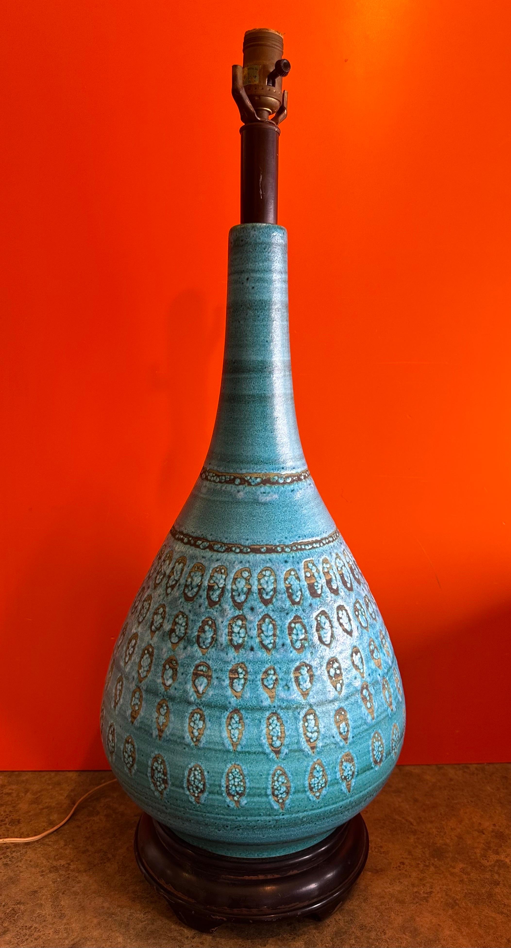 Mid-Century Modern Monumental Turquoise Glazed Ceramic Lamp by Aldo Londi for Bitossi For Sale