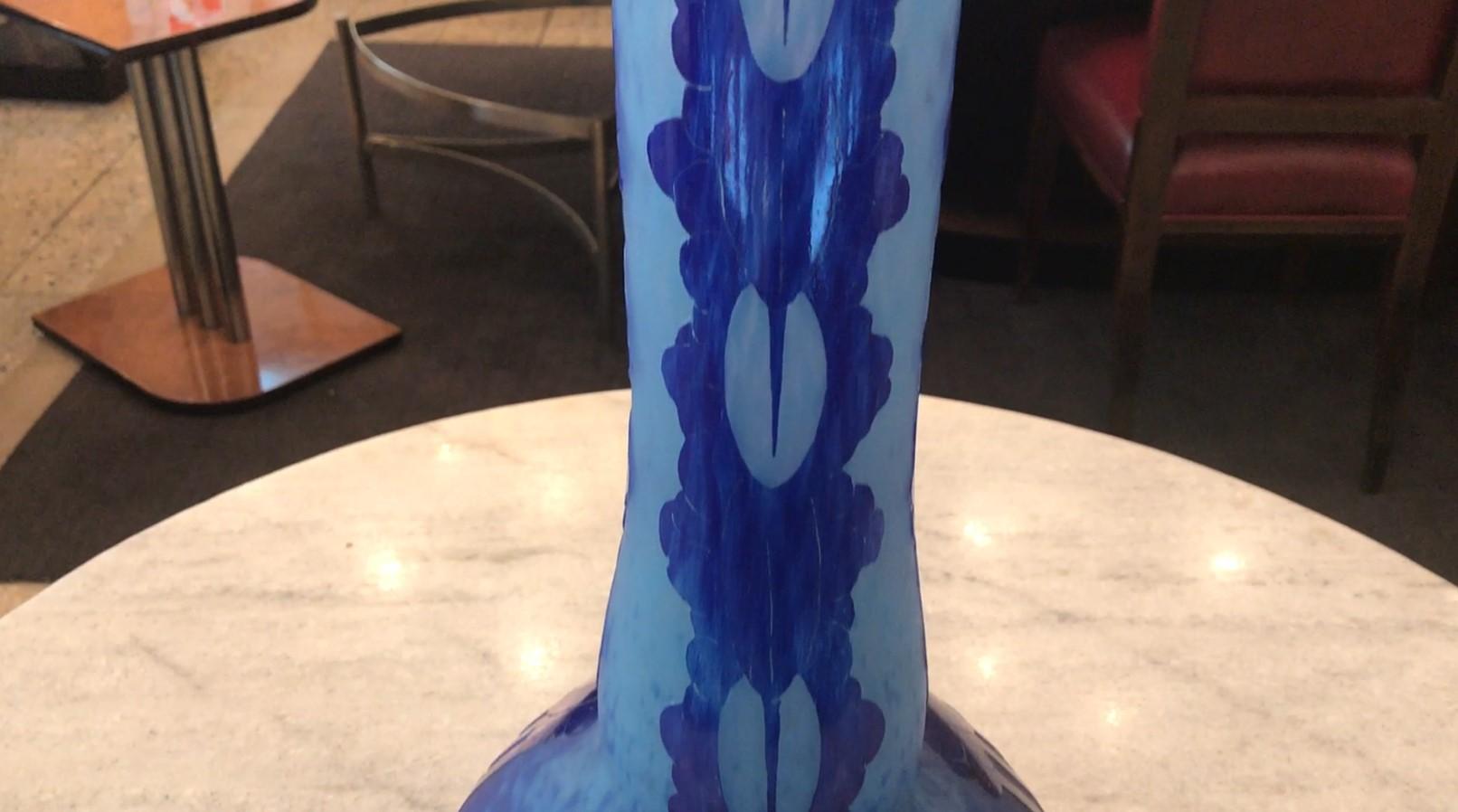 Vase monumental, signé Charder (Glycine Blueberries ), France, 1927 en vente 13