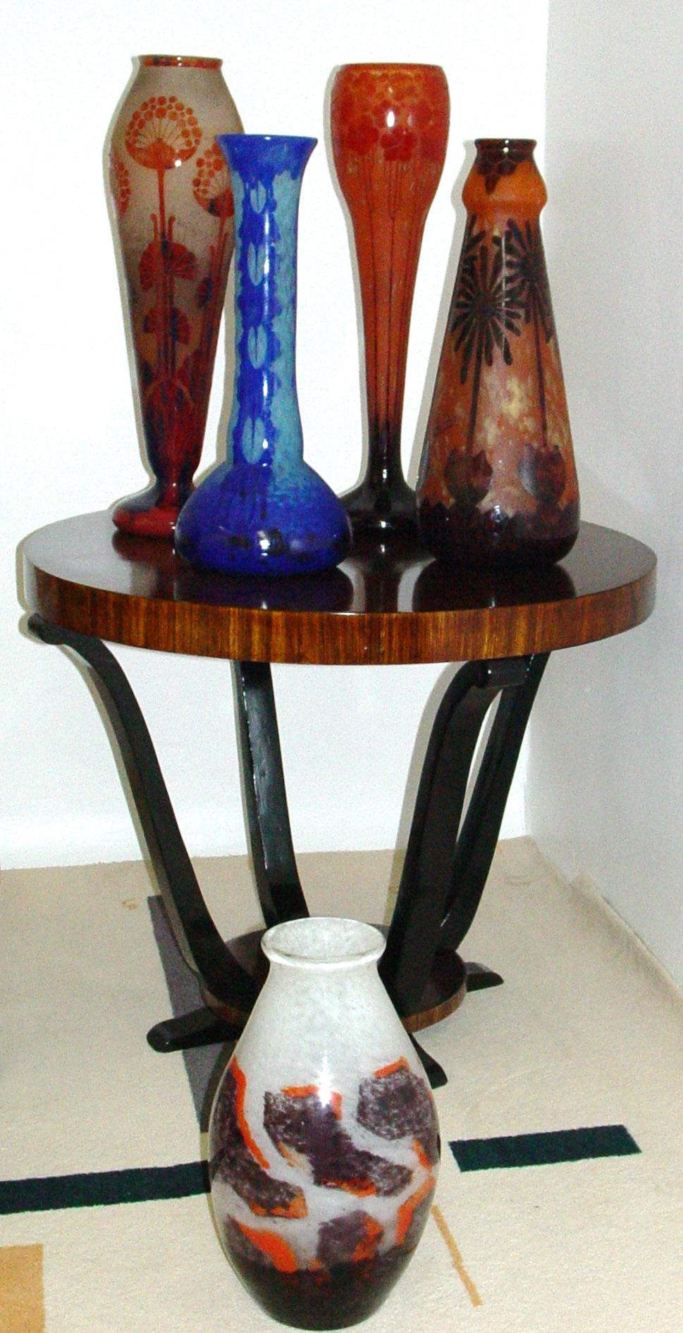 Français Vase monumental, signé Charder (Glycine Blueberries ), France, 1927 en vente
