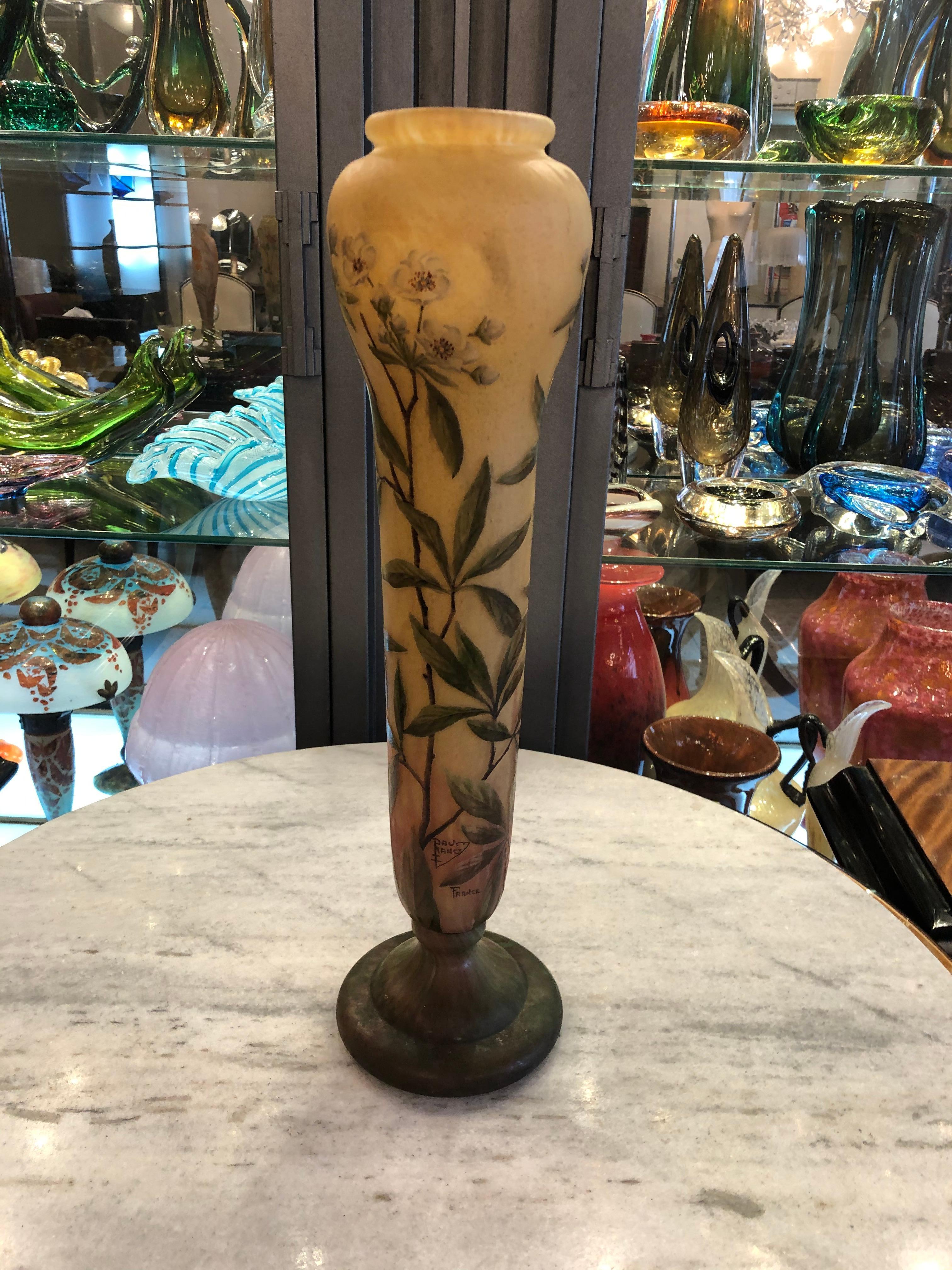 Monumentale Vase, signiert: Daum Nancy, Frankreich, ( Kirschblütenblüten) Stil: Jugendstil im Angebot 3