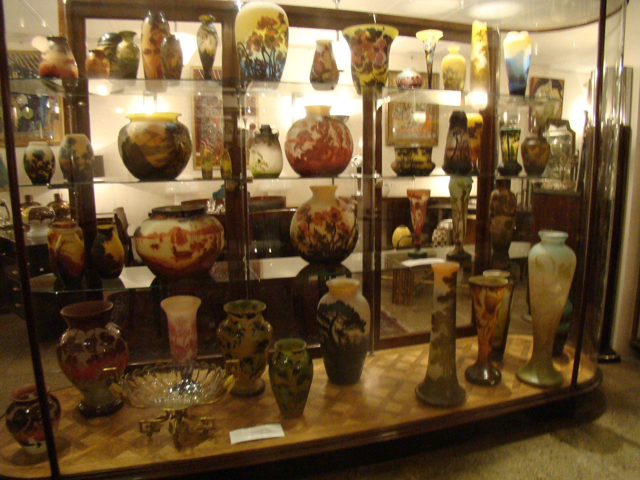 Monumentale Vase Zeichen: Degué (Glaskunst) im Angebot