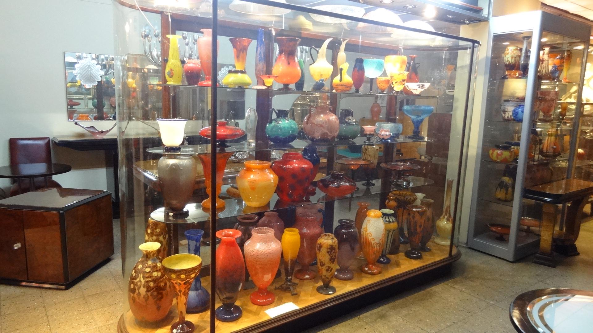 Monumentale Vase Zeichen: Le Verre ( Decoration Chênes ), Jugendstil, Art Nouveau (Glaskunst) im Angebot