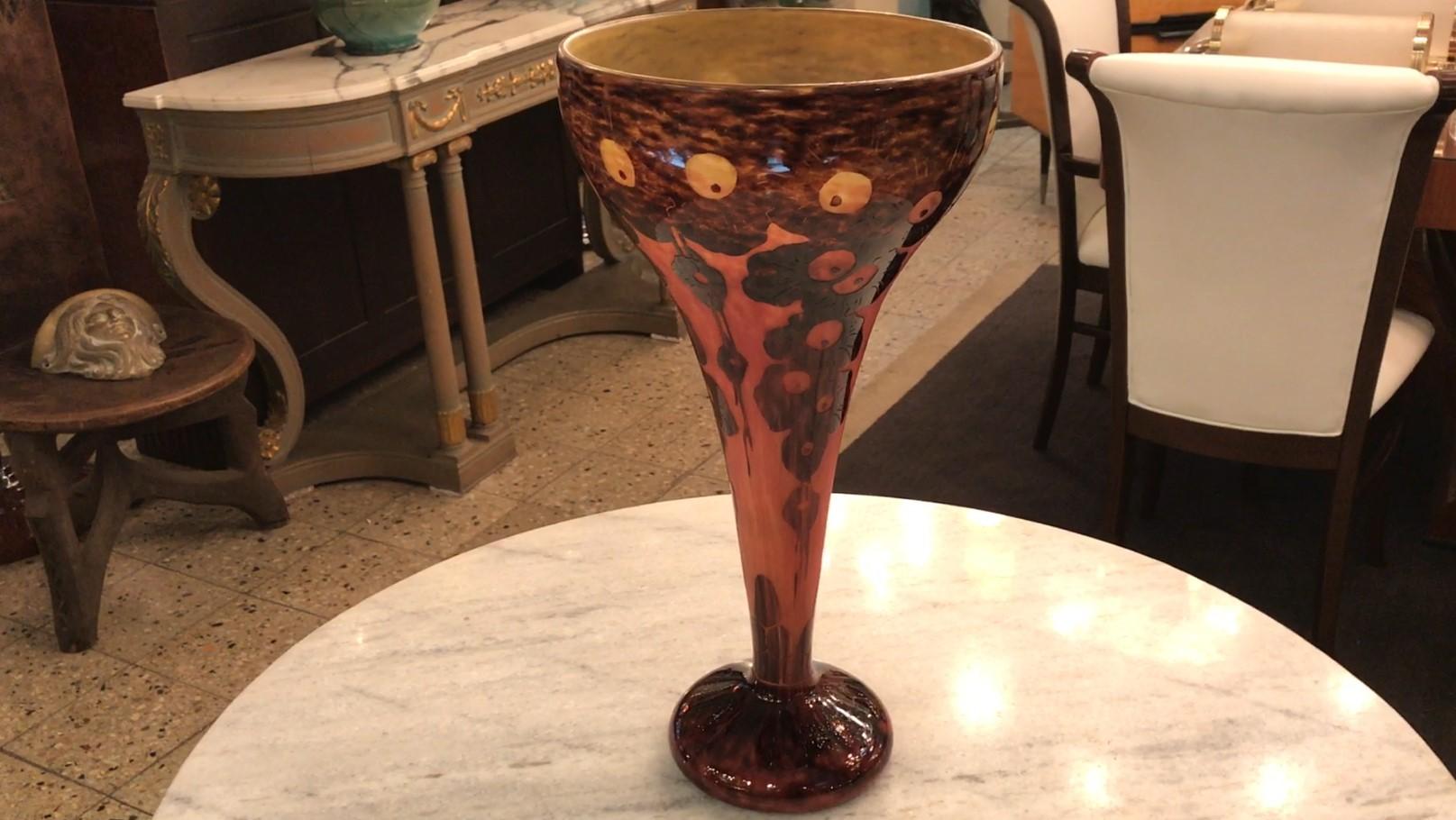 Vaso monumentale Sign: Le Verre Francais ( Decorazione Chene ) in vendita 6