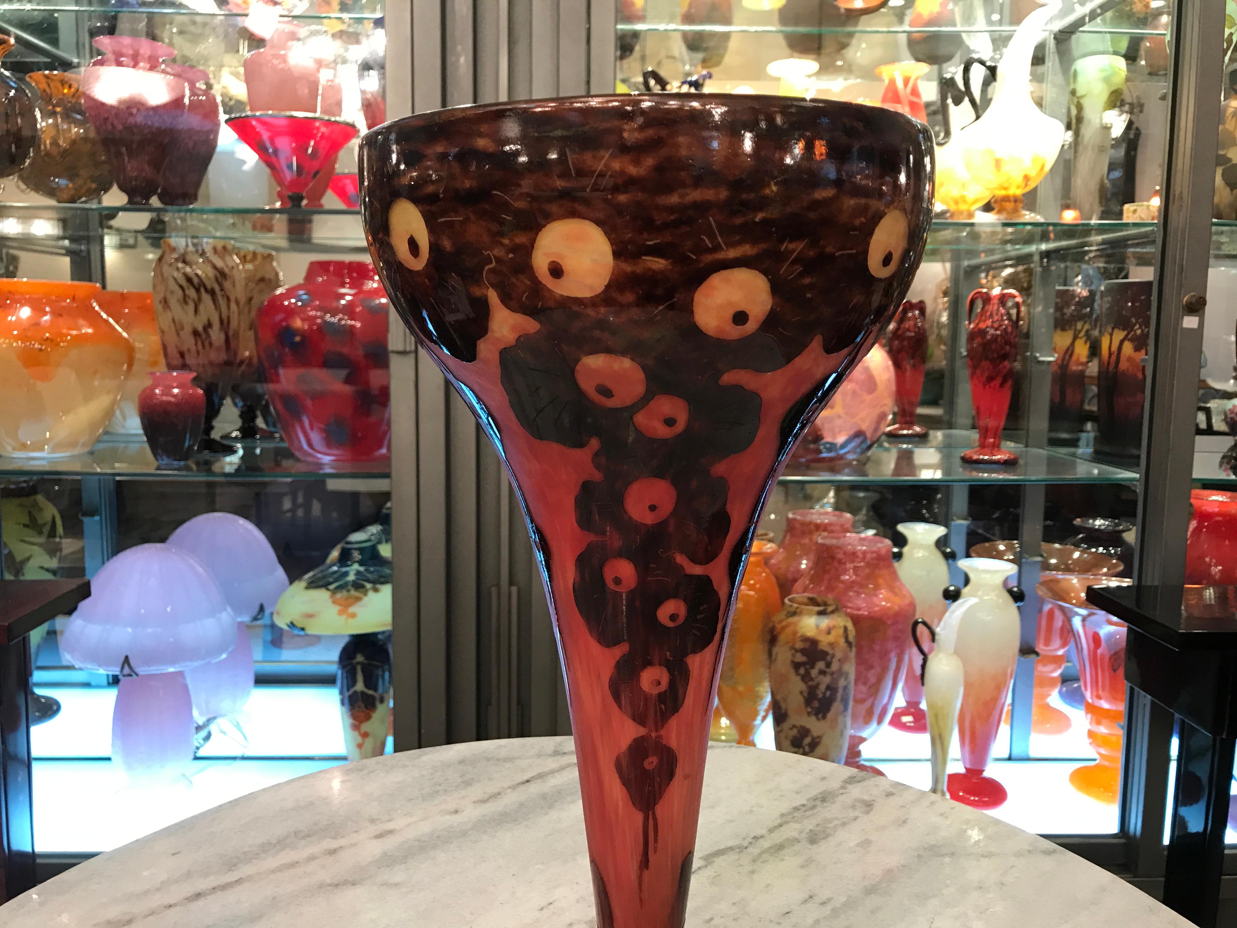 Début du 20ème siècle Vase Monumental Signe : Le Verre Francais ( Decoration Chene ) en vente