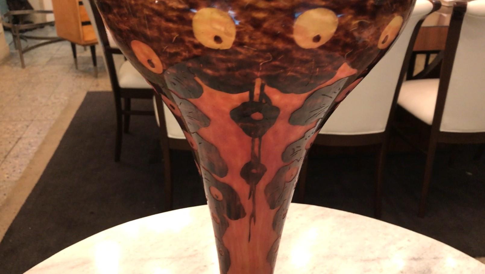 Monumental Vase Sign: Le Verre Francais ( Decoration Chene ) For Sale 3