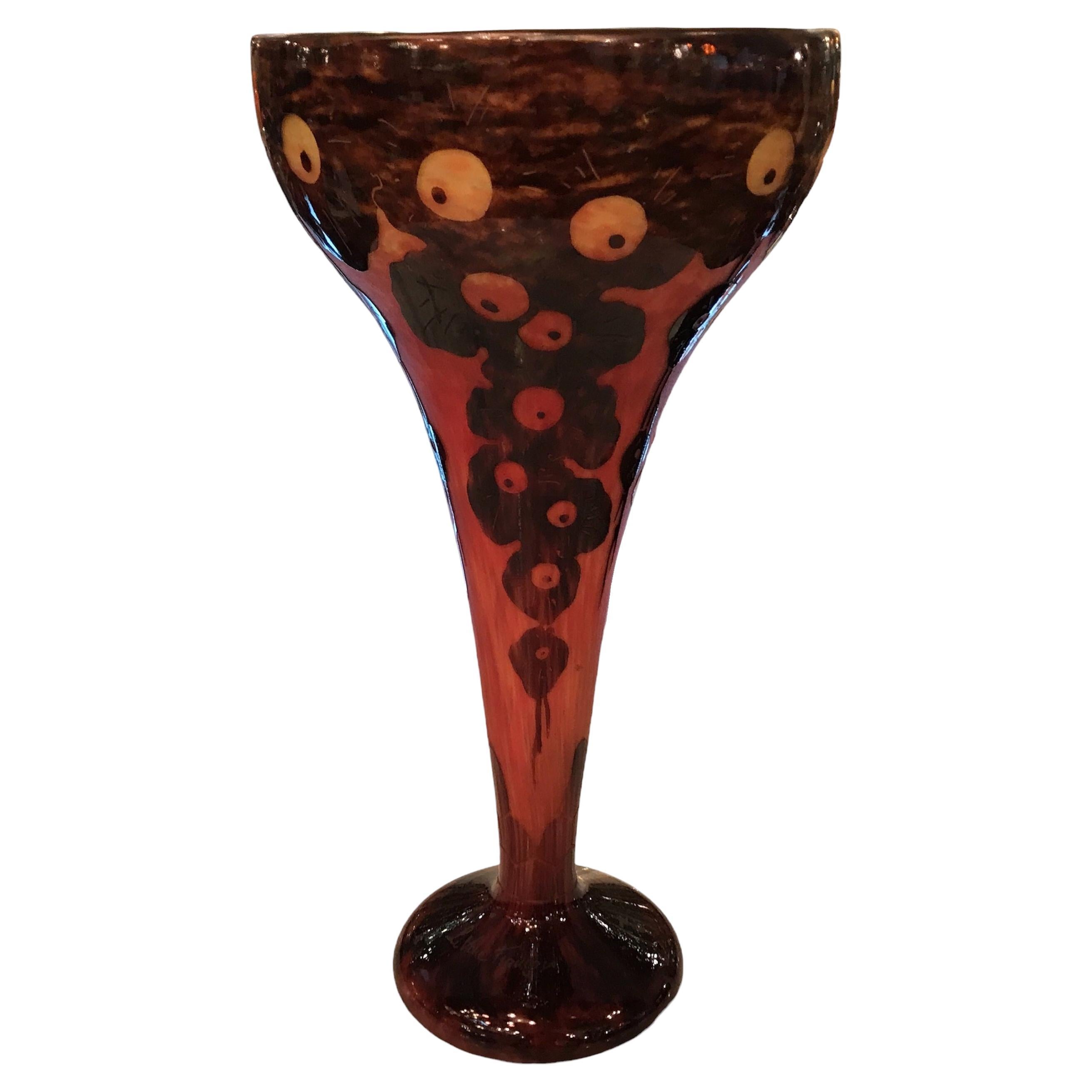 Vase Monumental Signe : Le Verre Francais ( Decoration Chene ) en vente