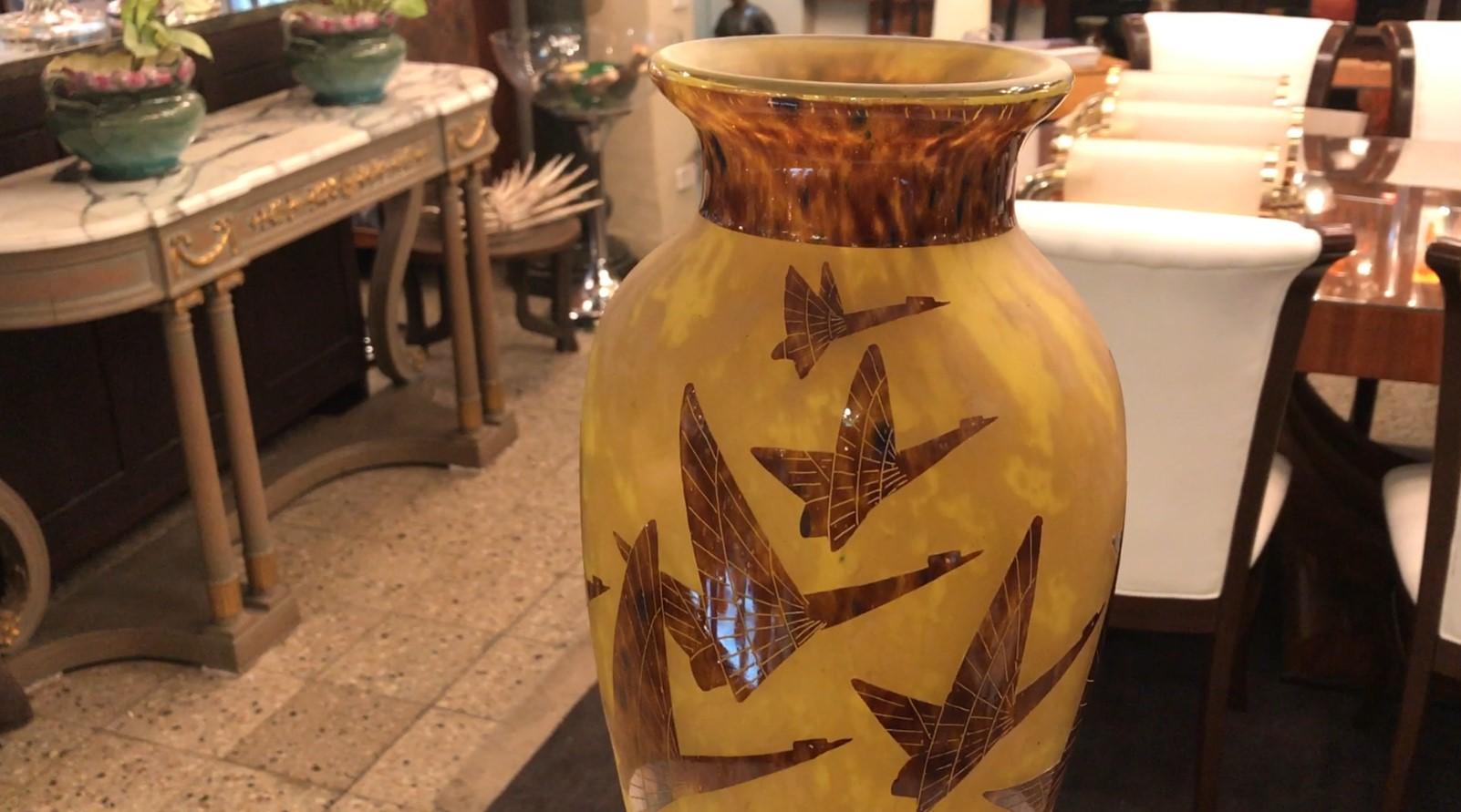 Monumental Vase Sign: Le Verre Francais France ( Decoration Halbrans ) For Sale 7