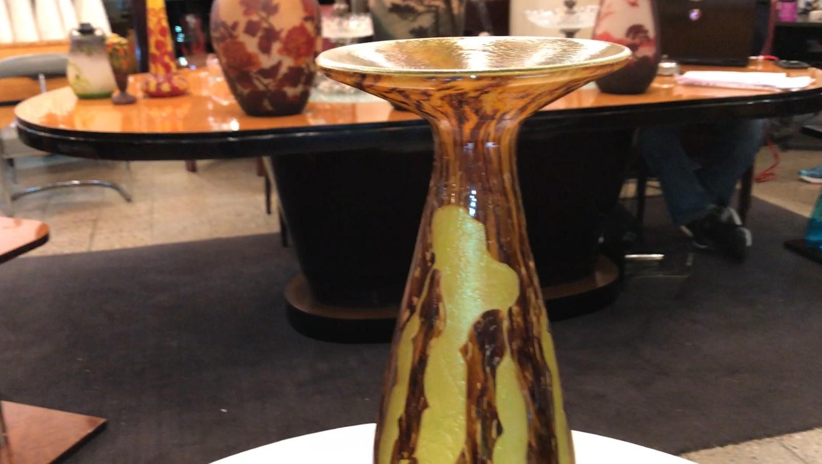 Signature du vase : Le Verre (Décoration Escargots / escargots) , Style :  Art nouveau en vente 8