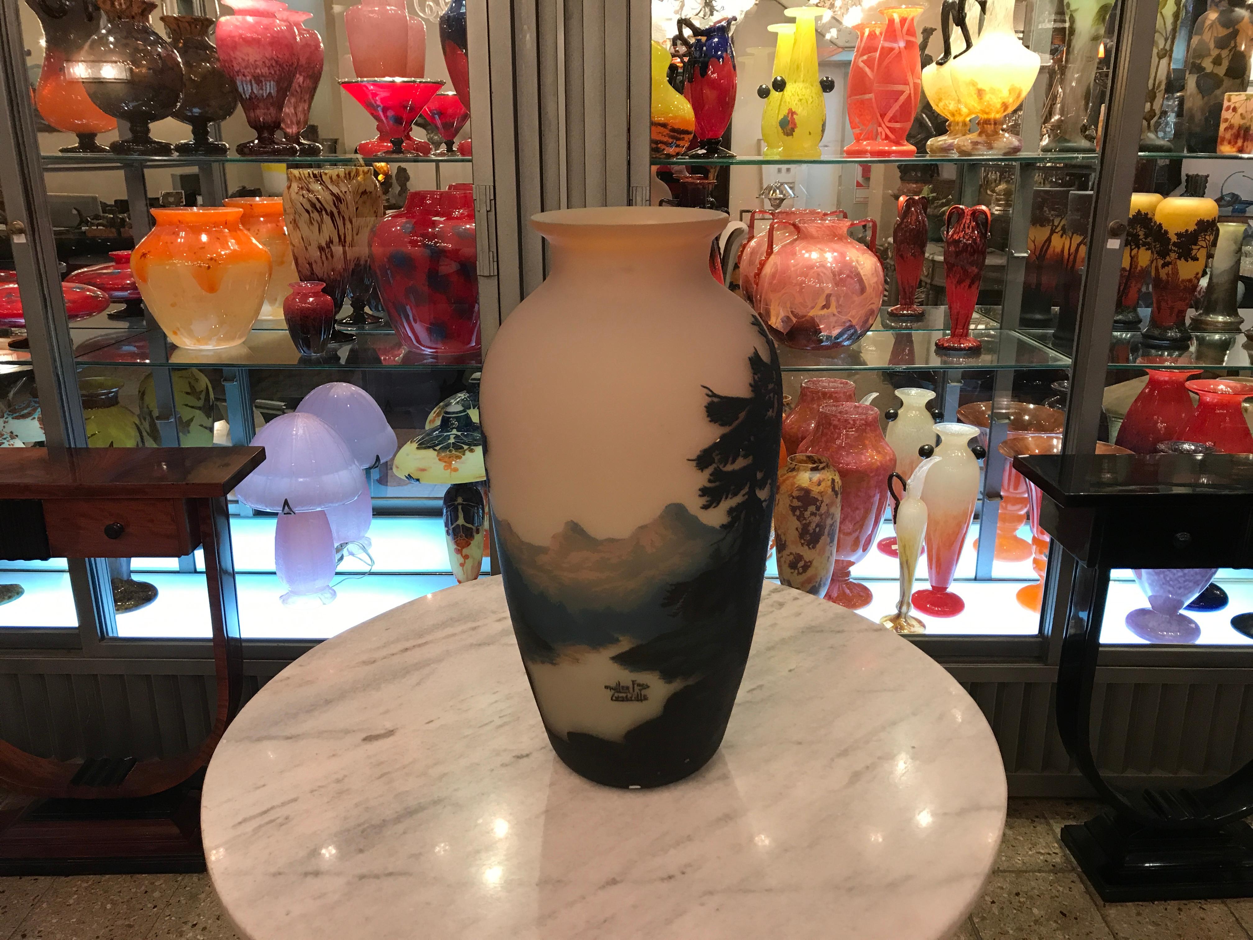 French Monumental Vase, Sign: Muller Fres Luneville, Jugendstil, Art Nouveau, liberty For Sale