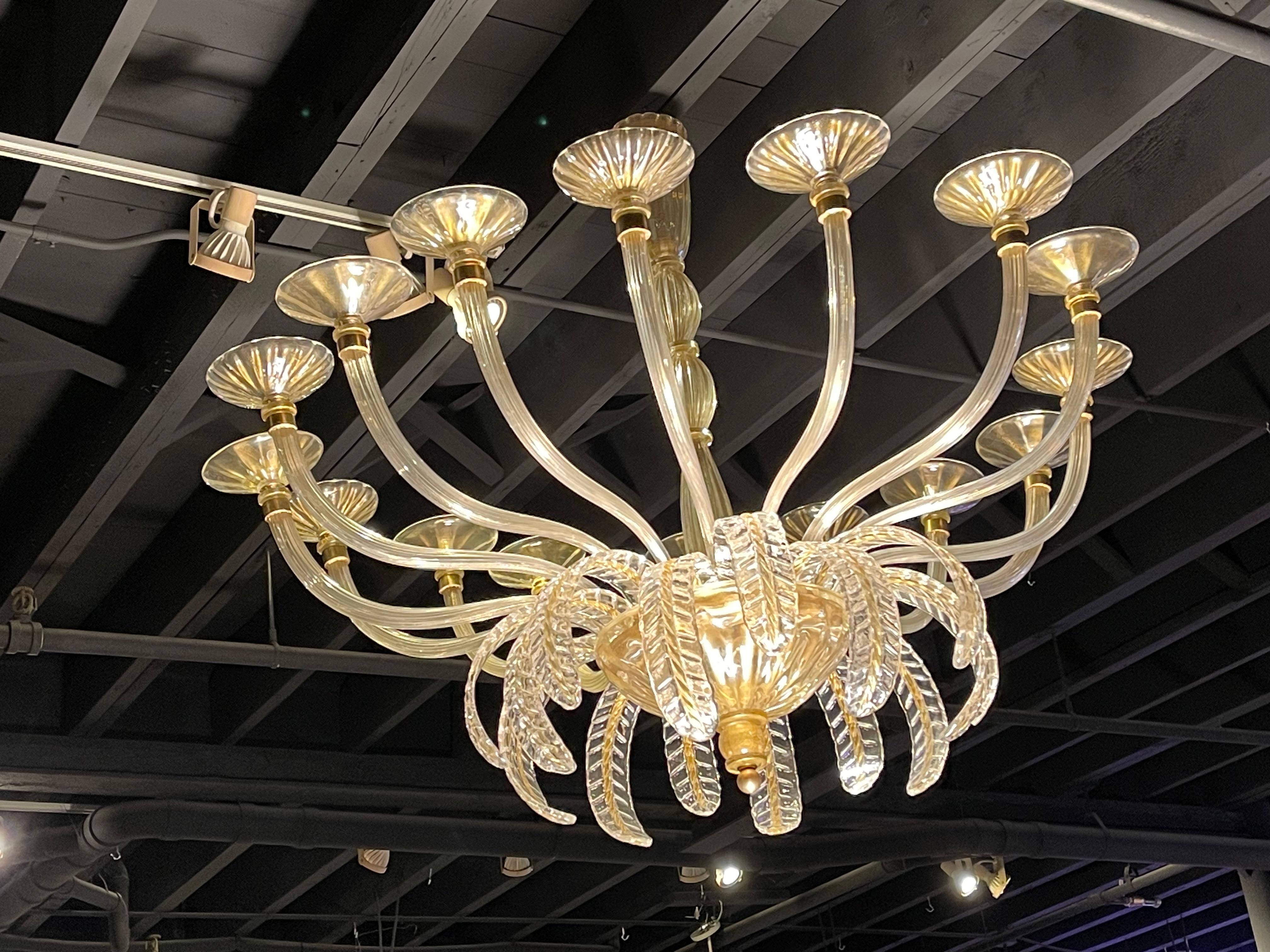 Monumentale lampadario veneziano Barovier in vetro di Murano dorato, Italia, anni '50 1