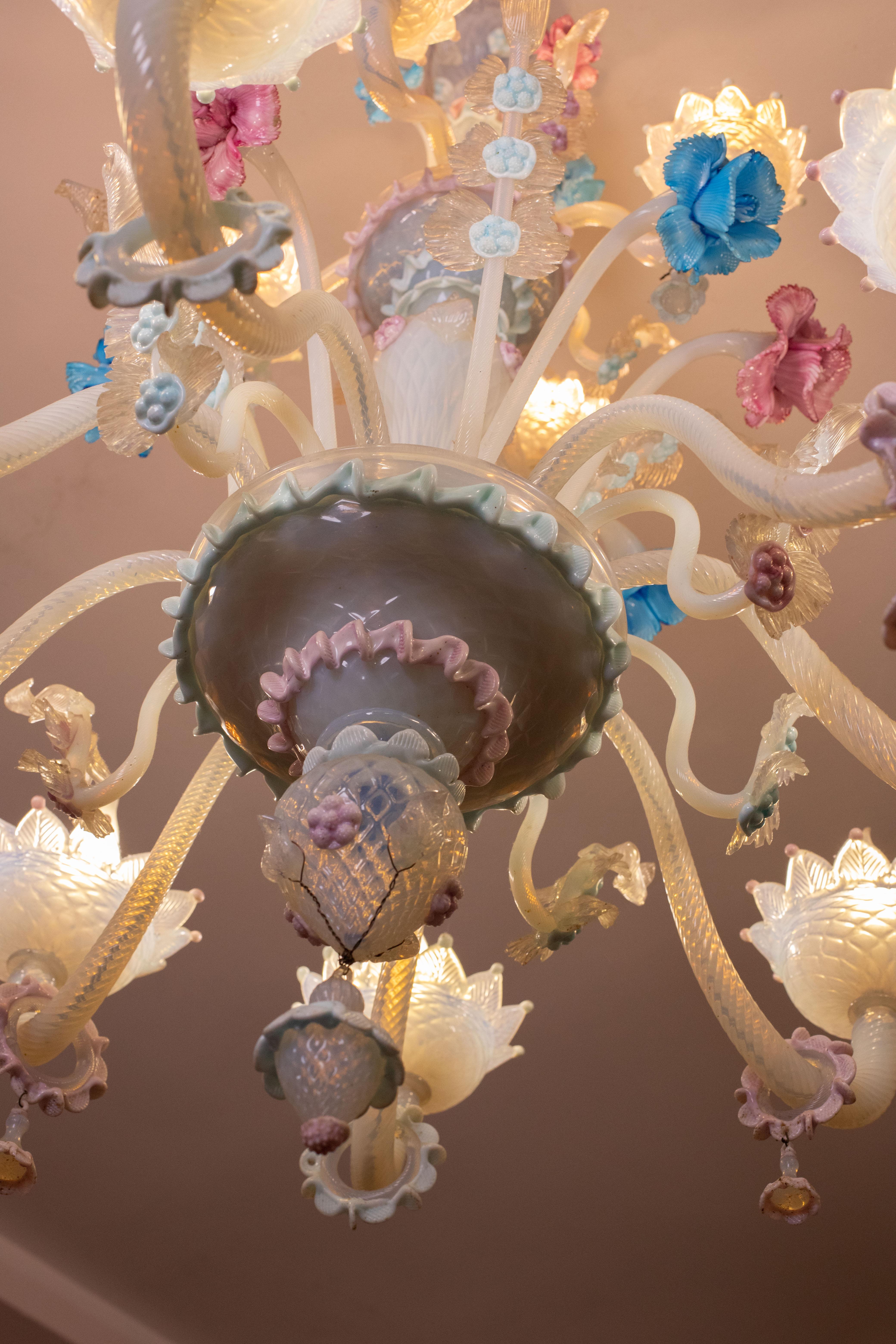 Monumental lustre Murano à fleurs vénitiennes, 12 bras de lumière, années 1950 en vente 5