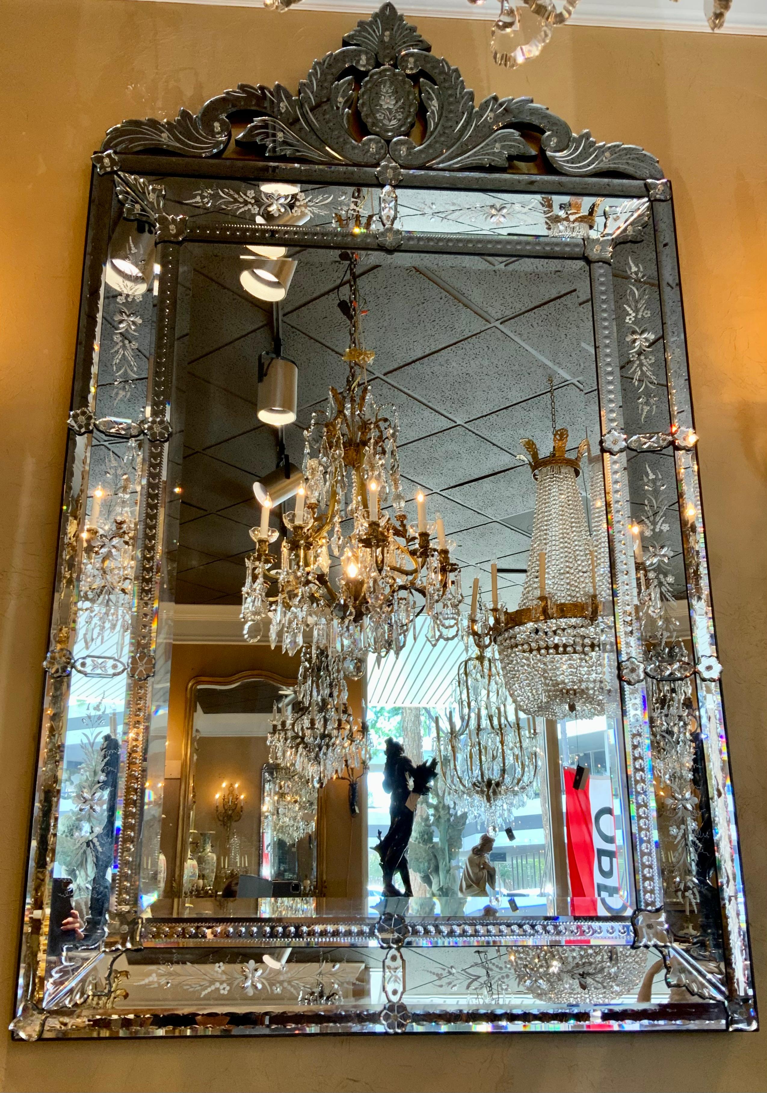 Monumental Venetian glass mirror For Sale 4