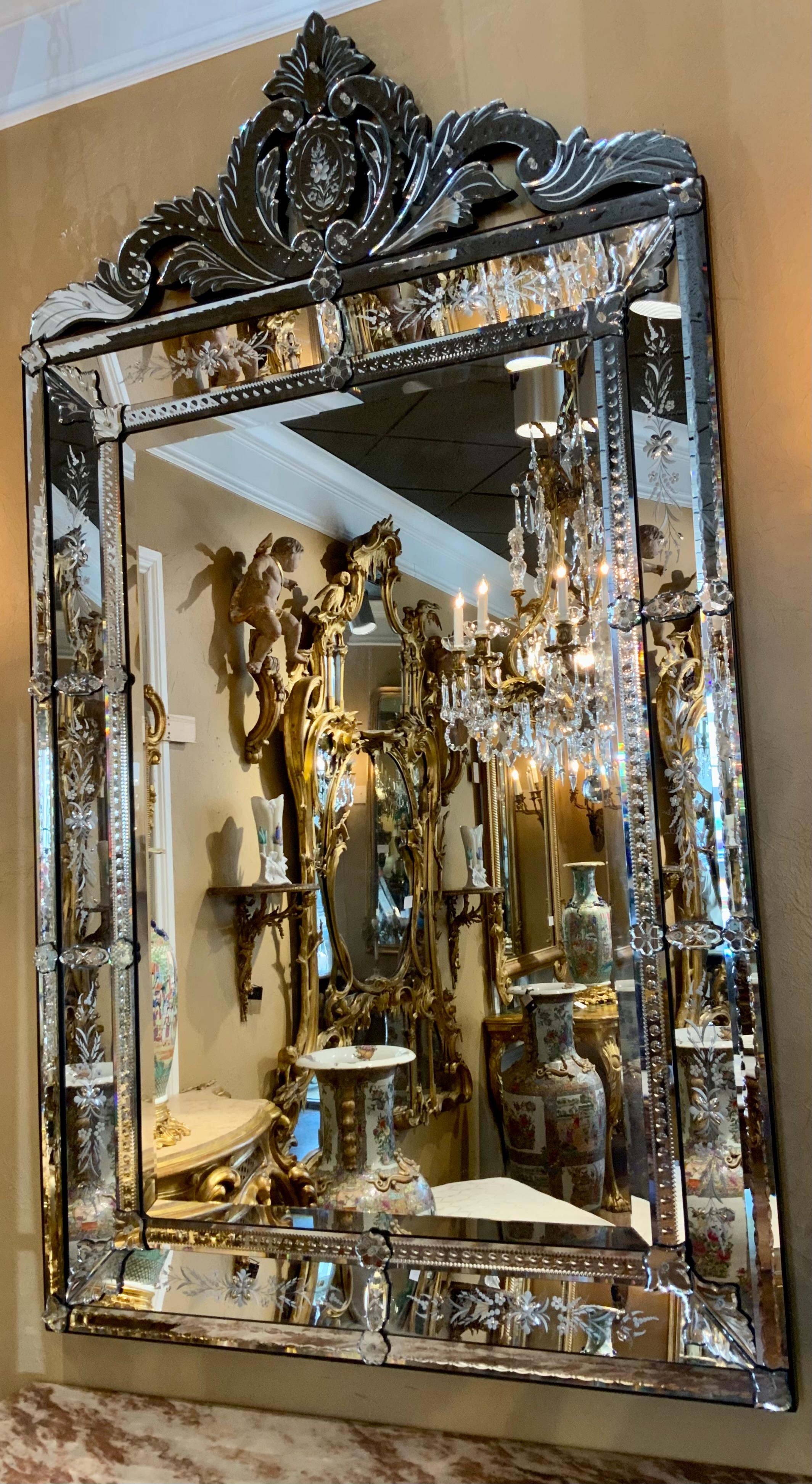 Monumental Venetian glass mirror For Sale 3