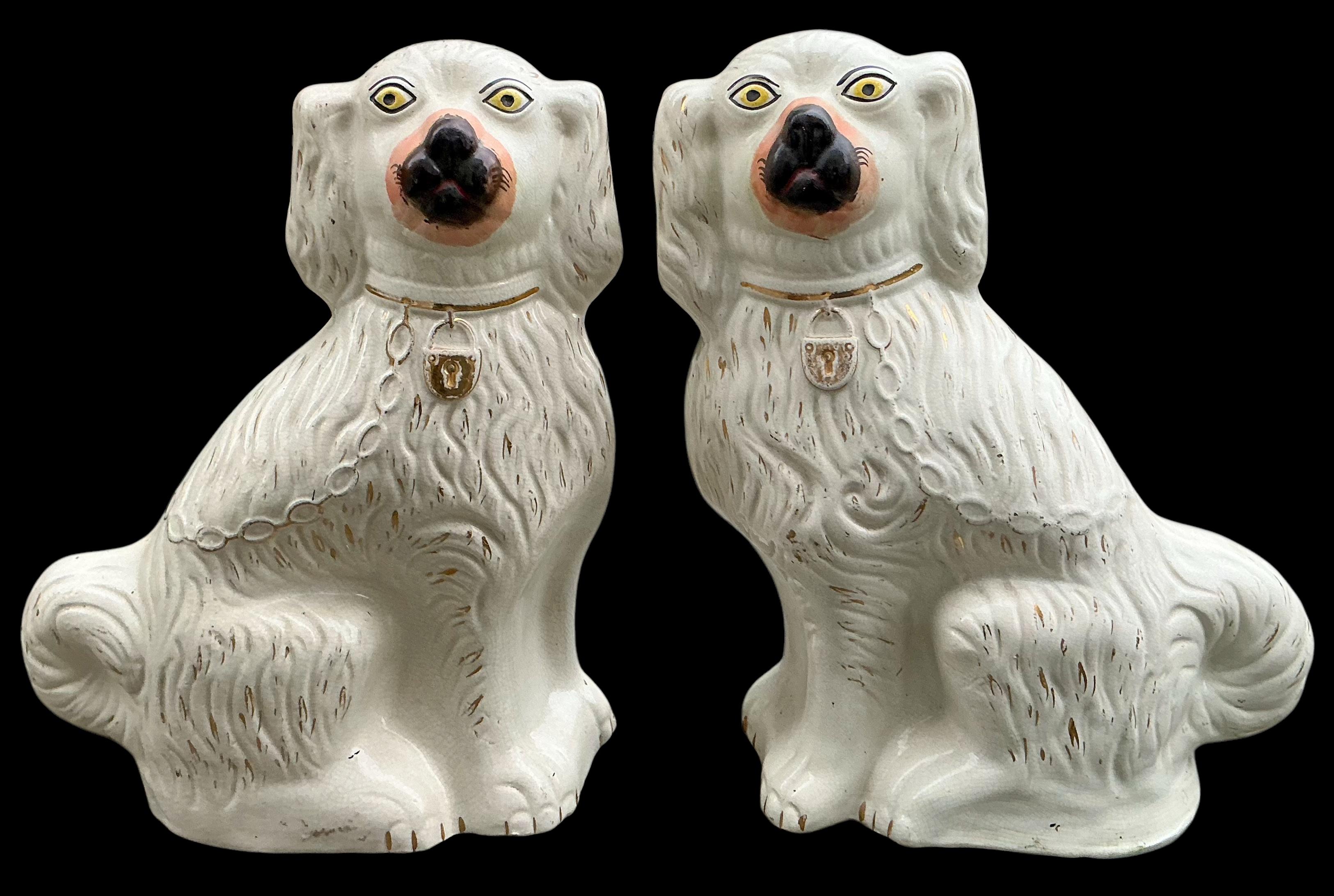 Monumentales Perros Spaniel de Cerámica Inglesa de Staffordshire de la Época Victoriana - Pareja Alfarería en venta