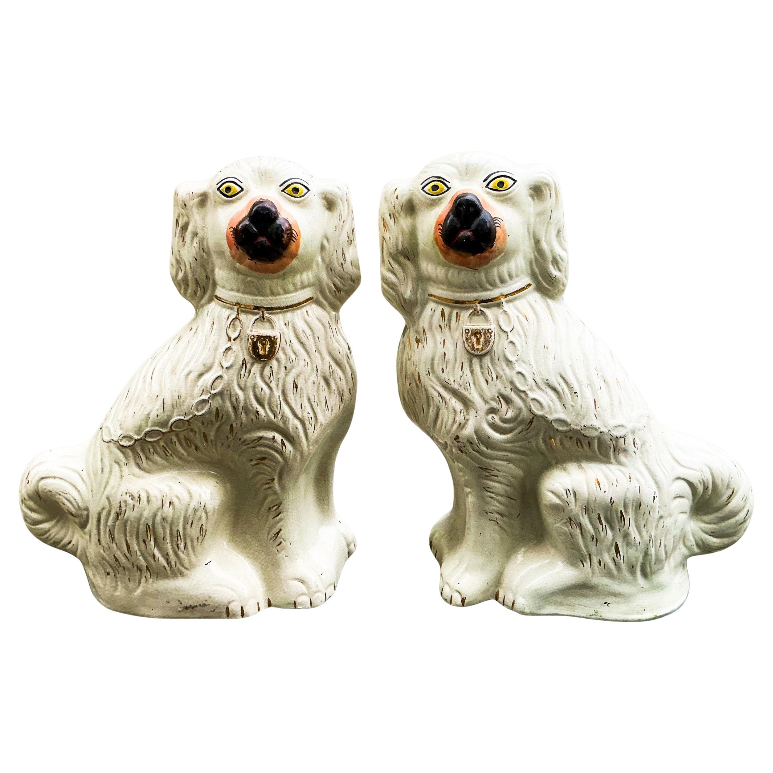 Monumentales Perros Spaniel de Cerámica Inglesa de Staffordshire de la Época Victoriana - Pareja