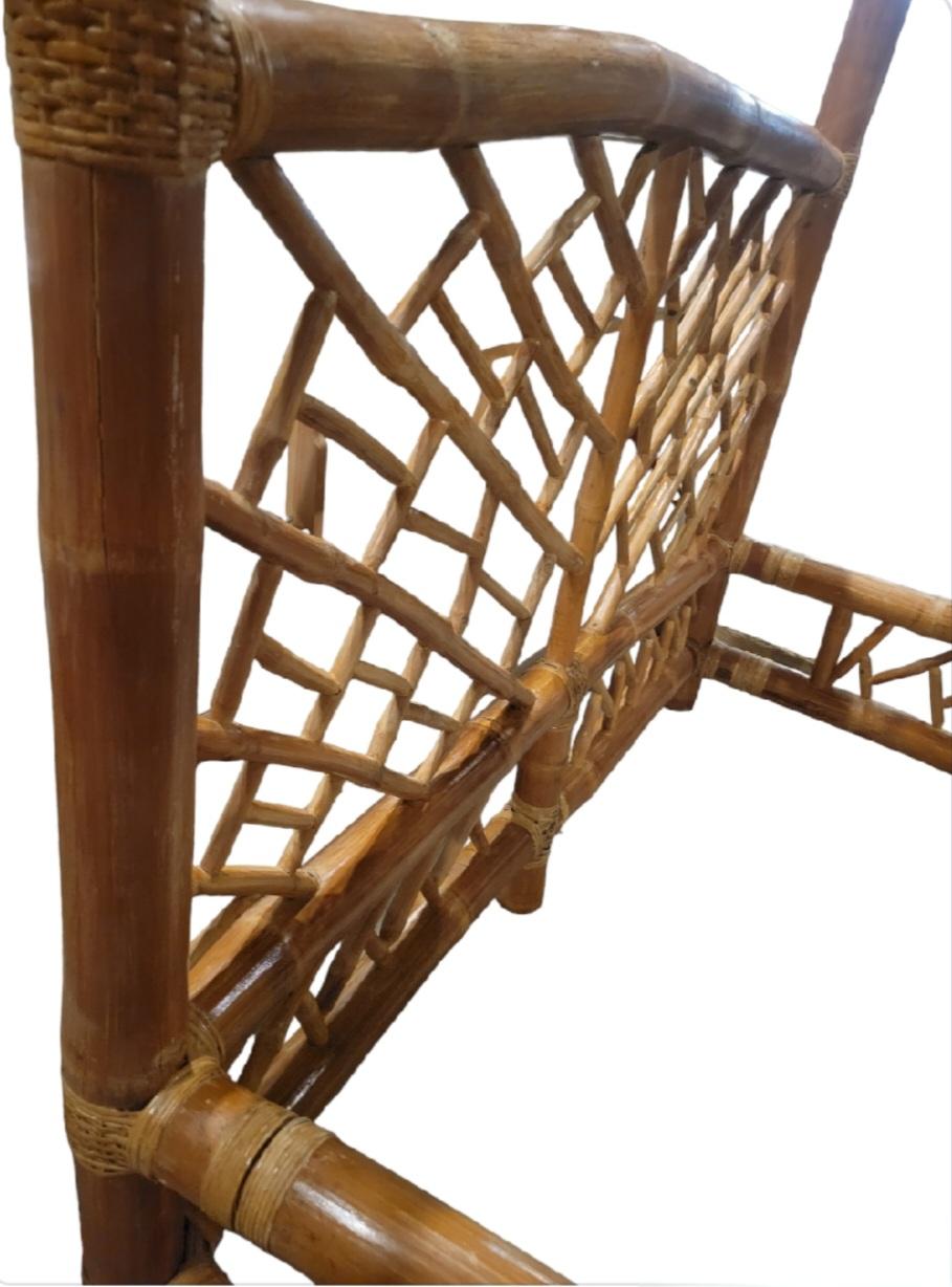 Stile Adirondack Monumentale struttura del letto Queen a baldacchino cinese Chippendale di bambù d'epoca in vendita