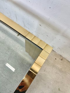 Tavolino quadrato vintage in ottone e vetro, stile urbano