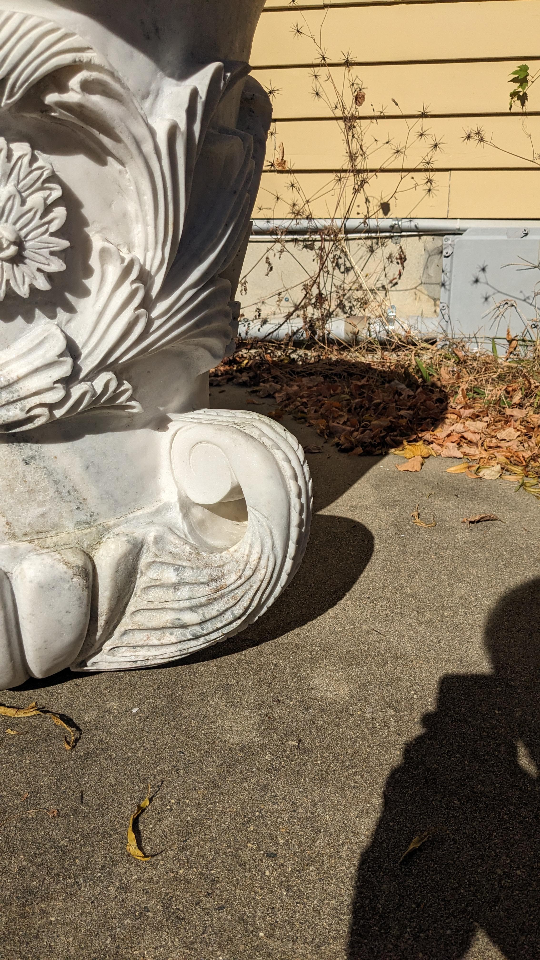 Monumental Jardinera Urna de Mármol Neoclásica Italiana Vintage Jardinera 42 en venta 7