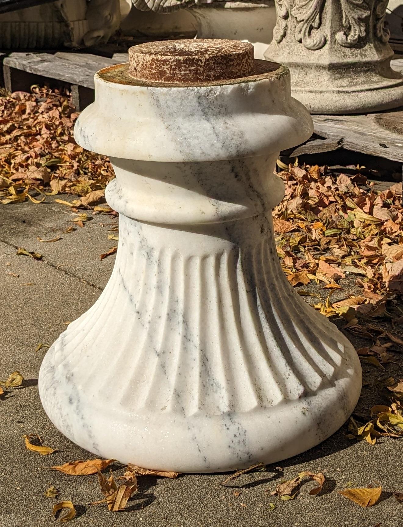 Monumental Jardinera Urna de Mármol Neoclásica Italiana Vintage Jardinera 42 en Bueno estado para la venta en Dayton, OH