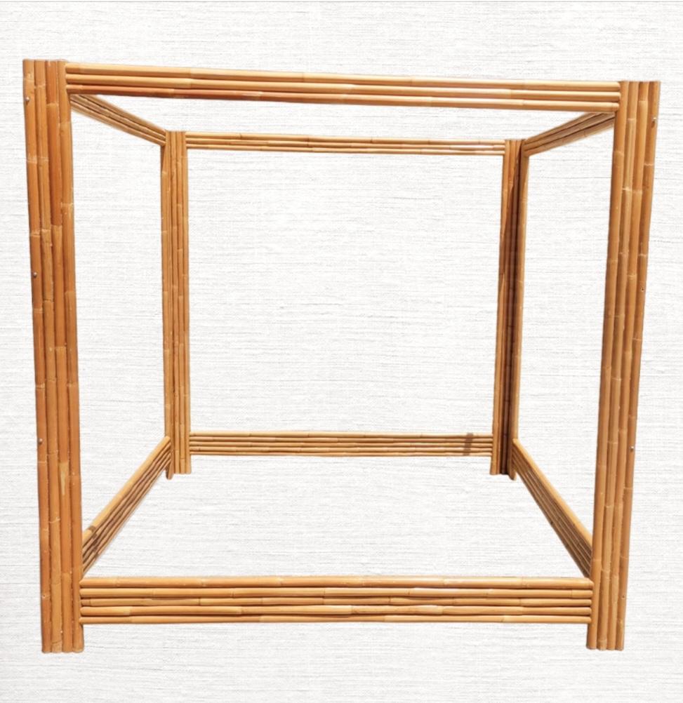 Americano Monumentale struttura da letto vintage a baldacchino in bambù in stile reggenza costiera in vendita