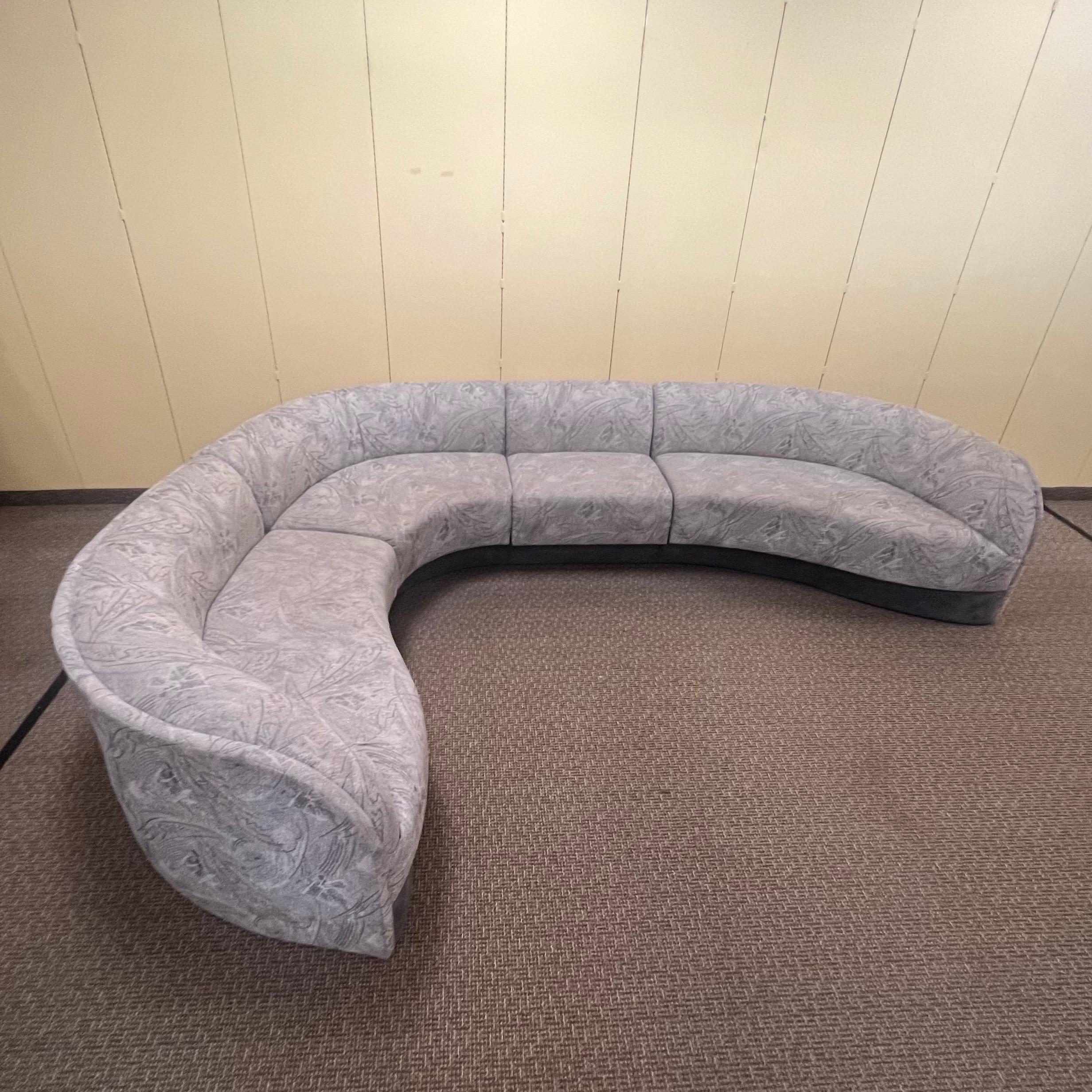 Monumental vintage M. Fillmore Harty sectional In Good Condition For Sale In Pineville, NC