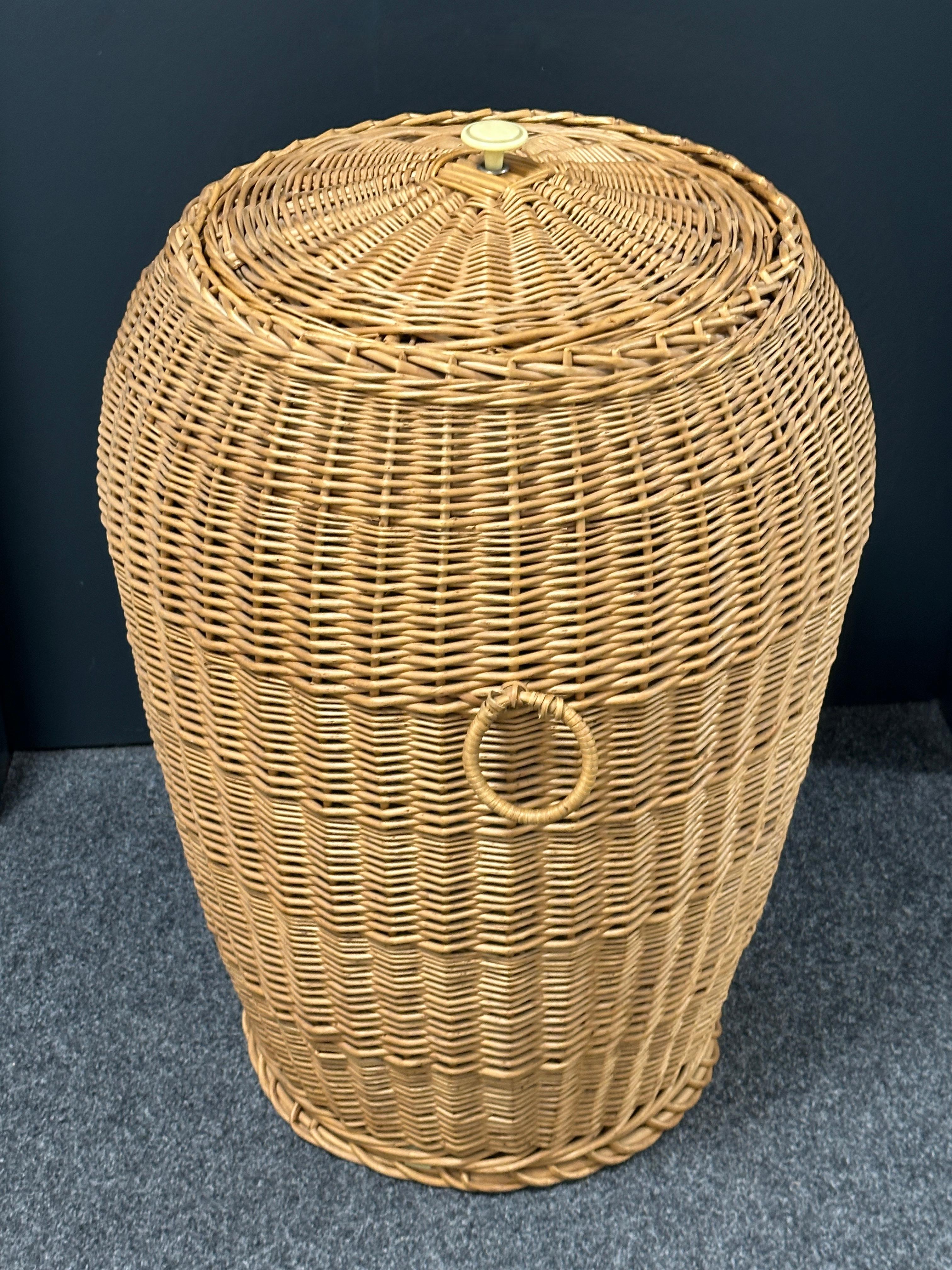 Monumental Vintage Midcentury Wicker Laundry Basket Hamper, 1970s, German For Sale 6