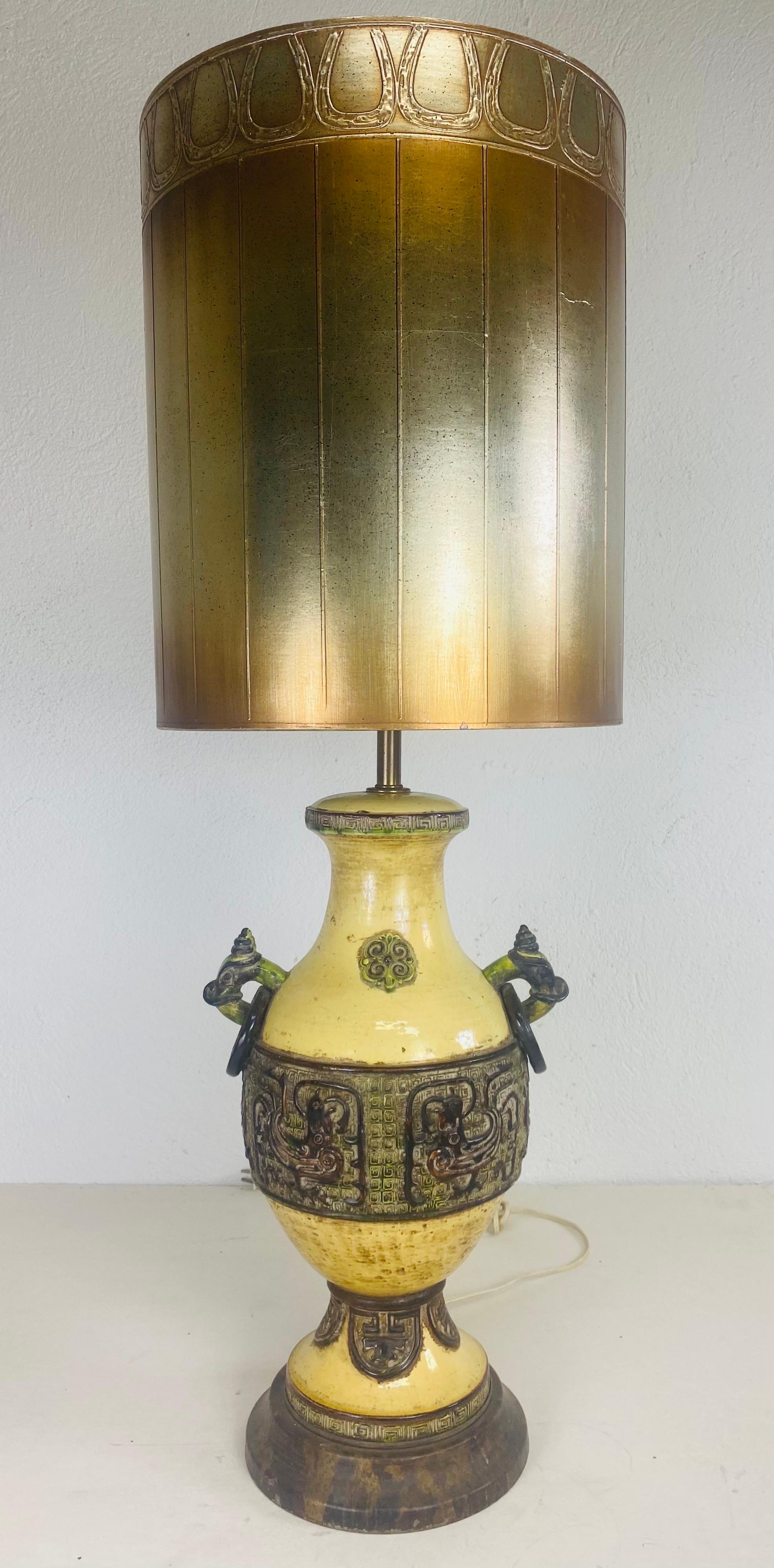 Monumental vintage pottery  Asianist style table lamp after James Mont For Sale 2