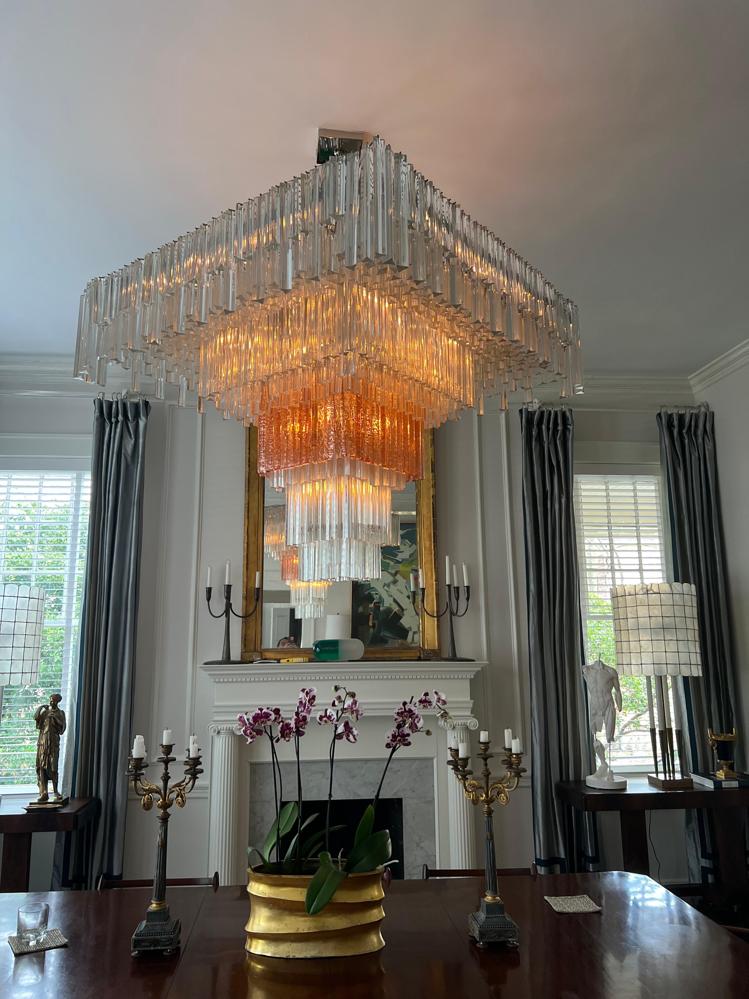 Monumental Vintage Venini Triedri Two Tone Waterfall Chandelier In Distressed Condition For Sale In Savannah, GA