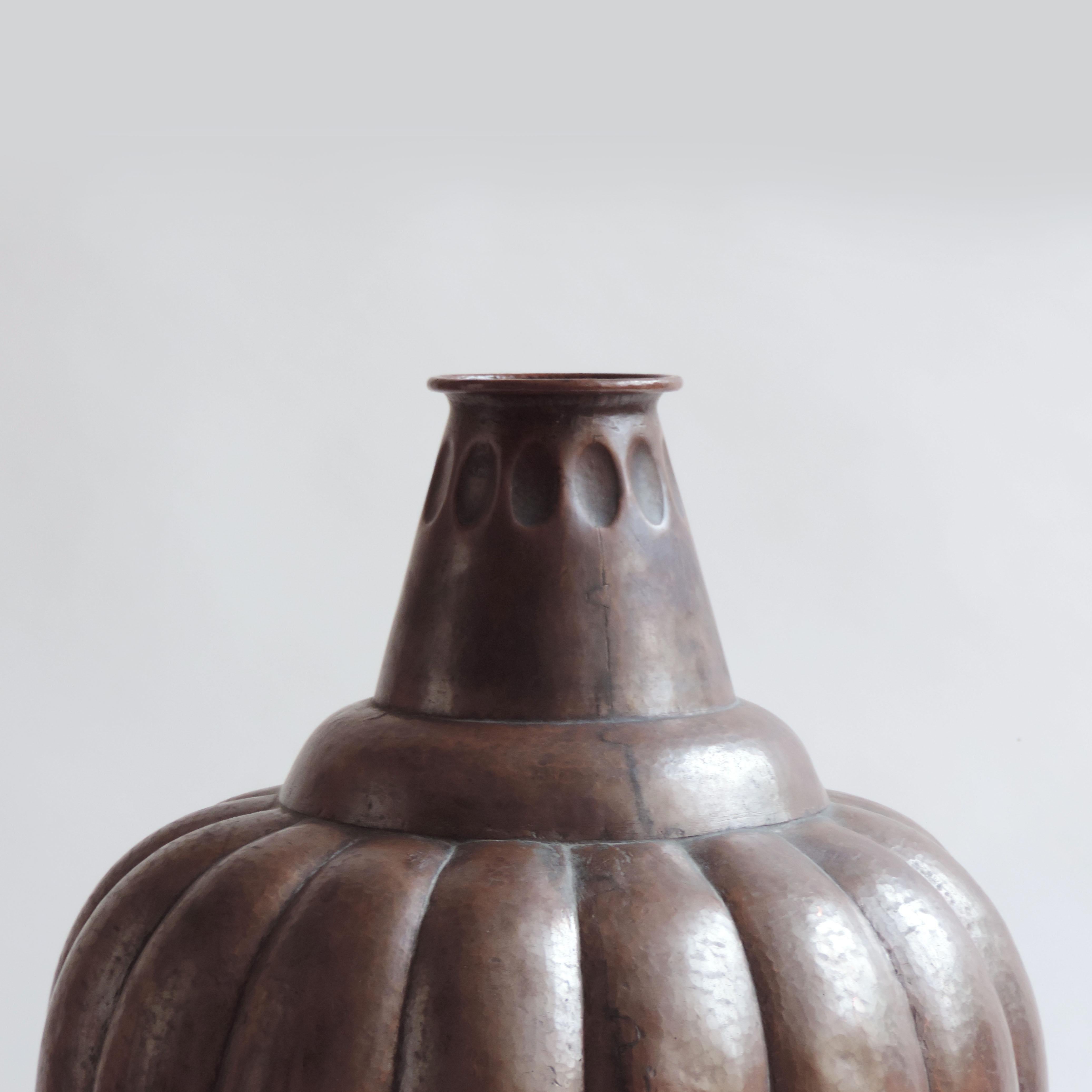 Early 20th Century Monumental Vittorio Zecchin Hammered Copper Vase, Italy, 1925