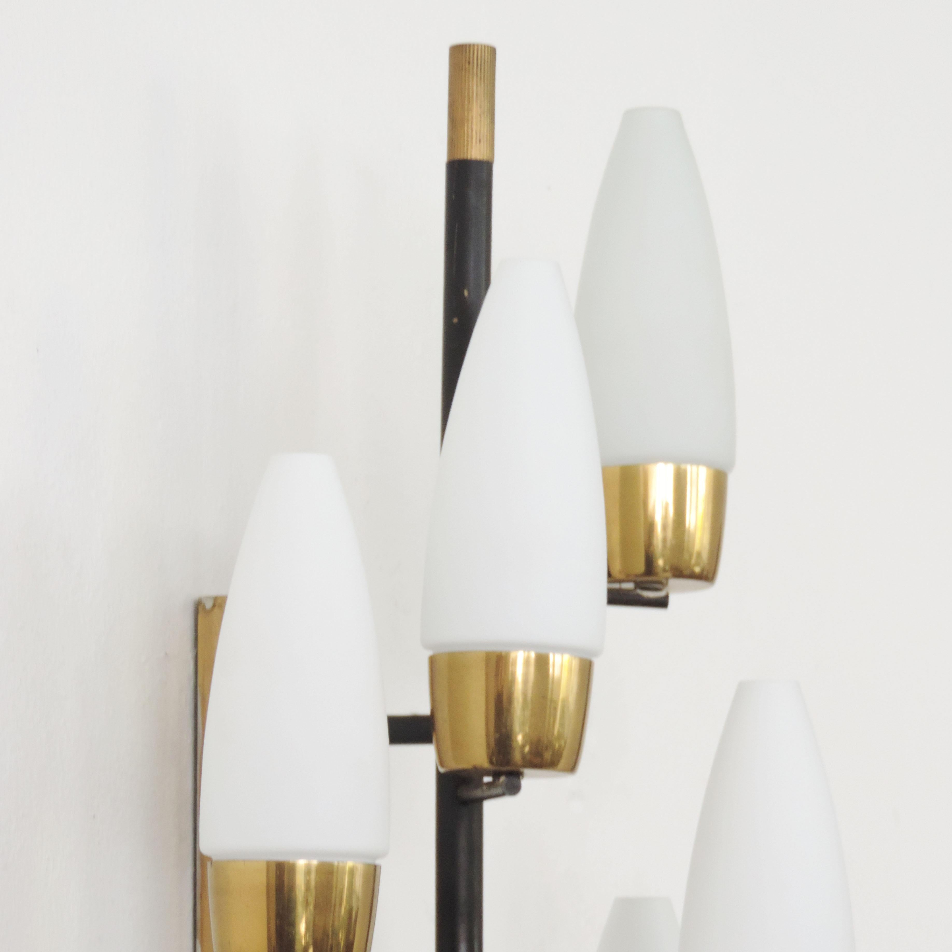 Monumental Wall Lamp Attributed to Stilnovo, Italy, 1950s In Good Condition For Sale In Milan, IT