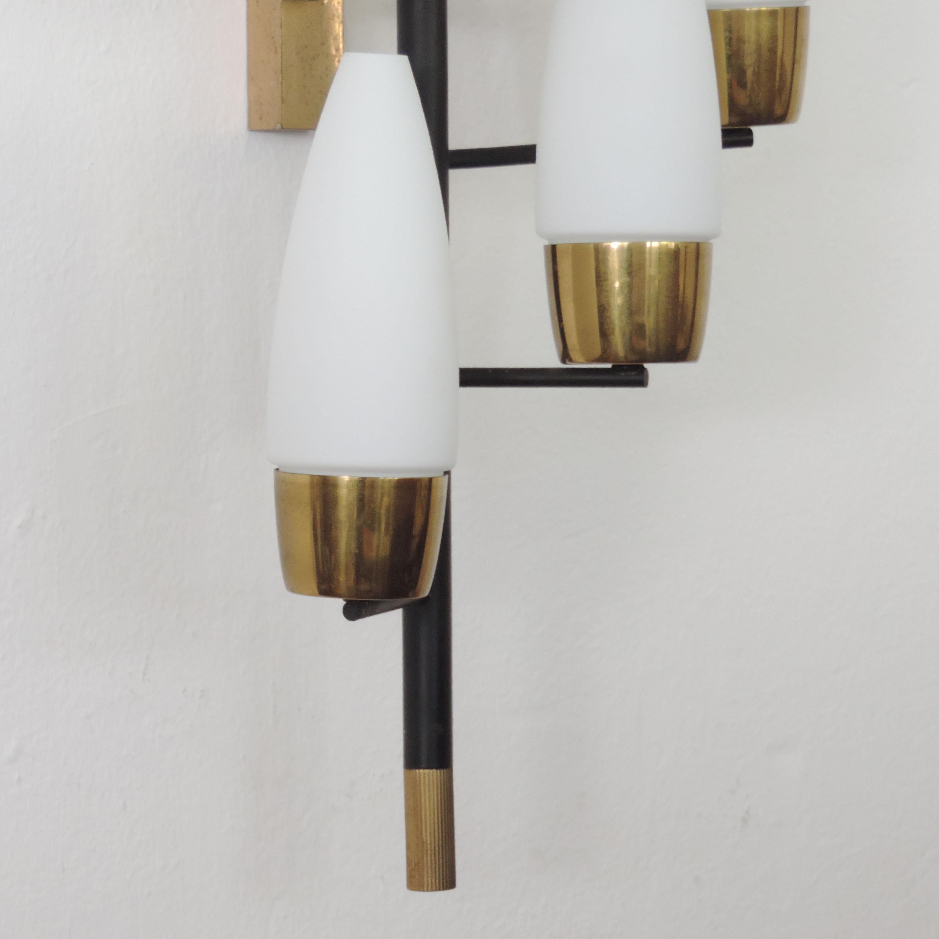 Mid-20th Century Monumental Wall Lamp Attributed to Stilnovo, Italy, 1950s For Sale
