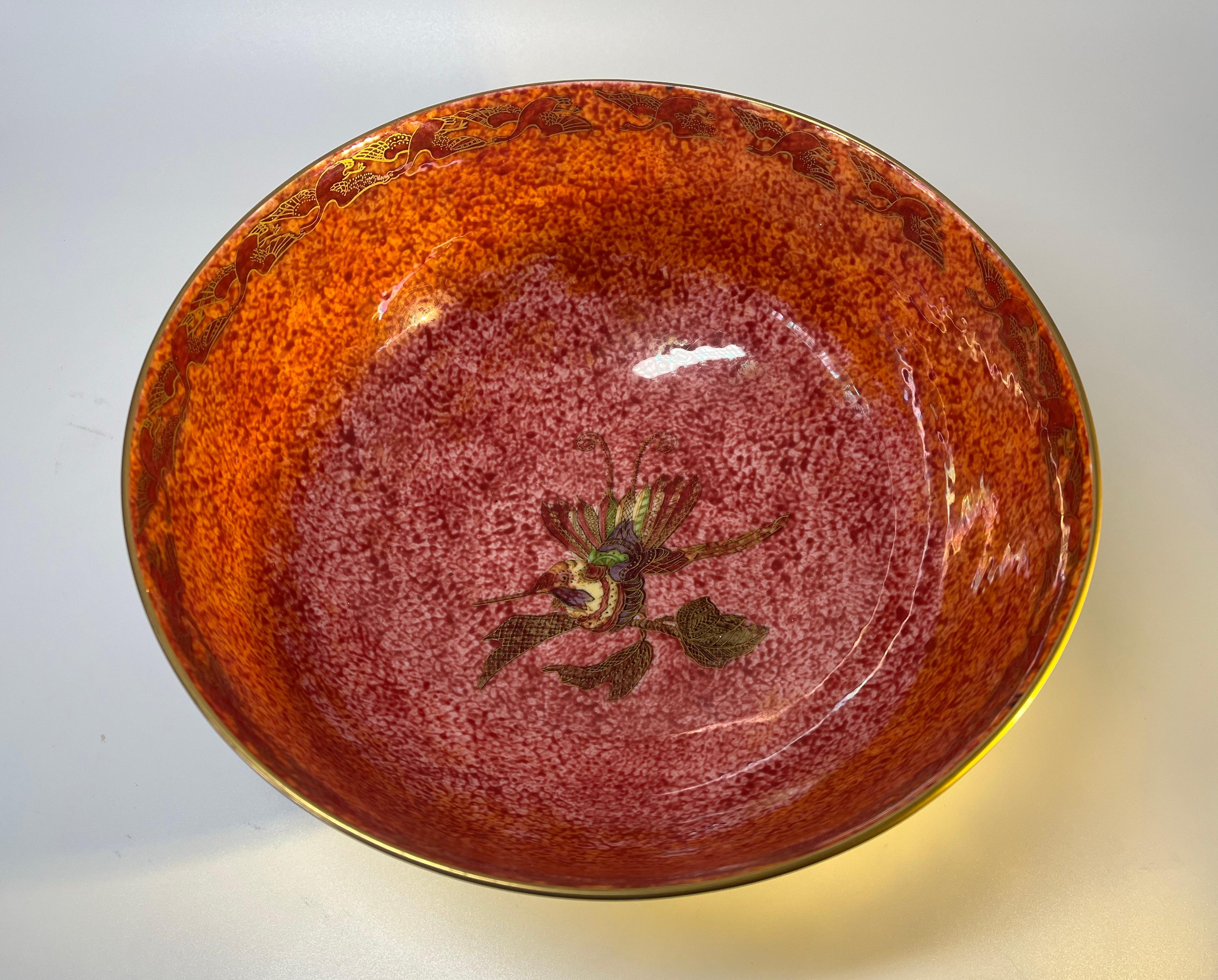 Ciotola con piede Monumental Wedgwood Ordinary Lustre di Daisy Making-Jones in vendita 1