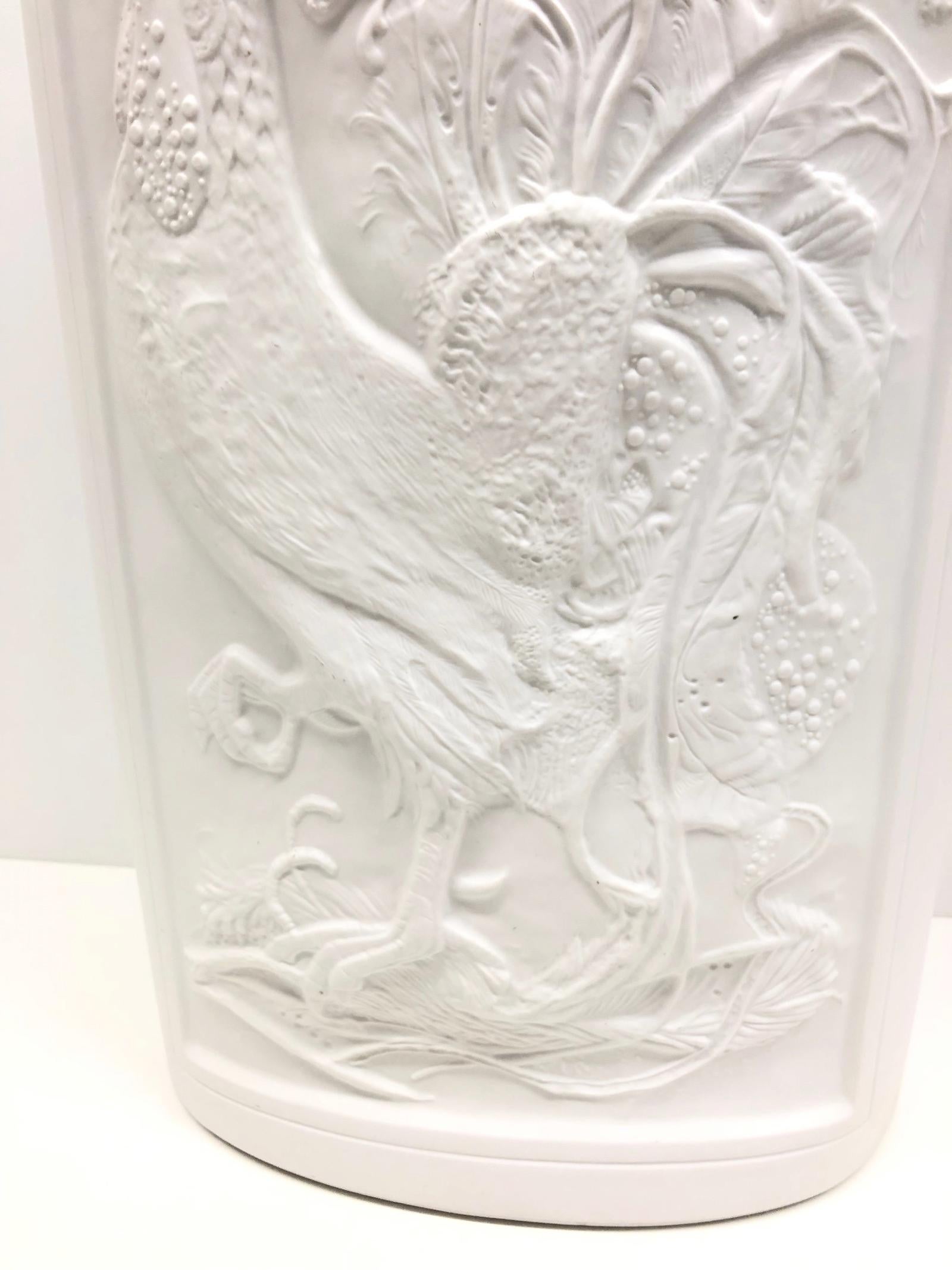 Monumental vase ou porte-parapluies biscuits blanc en porcelaine, Allemagne, années 1960 en vente 6