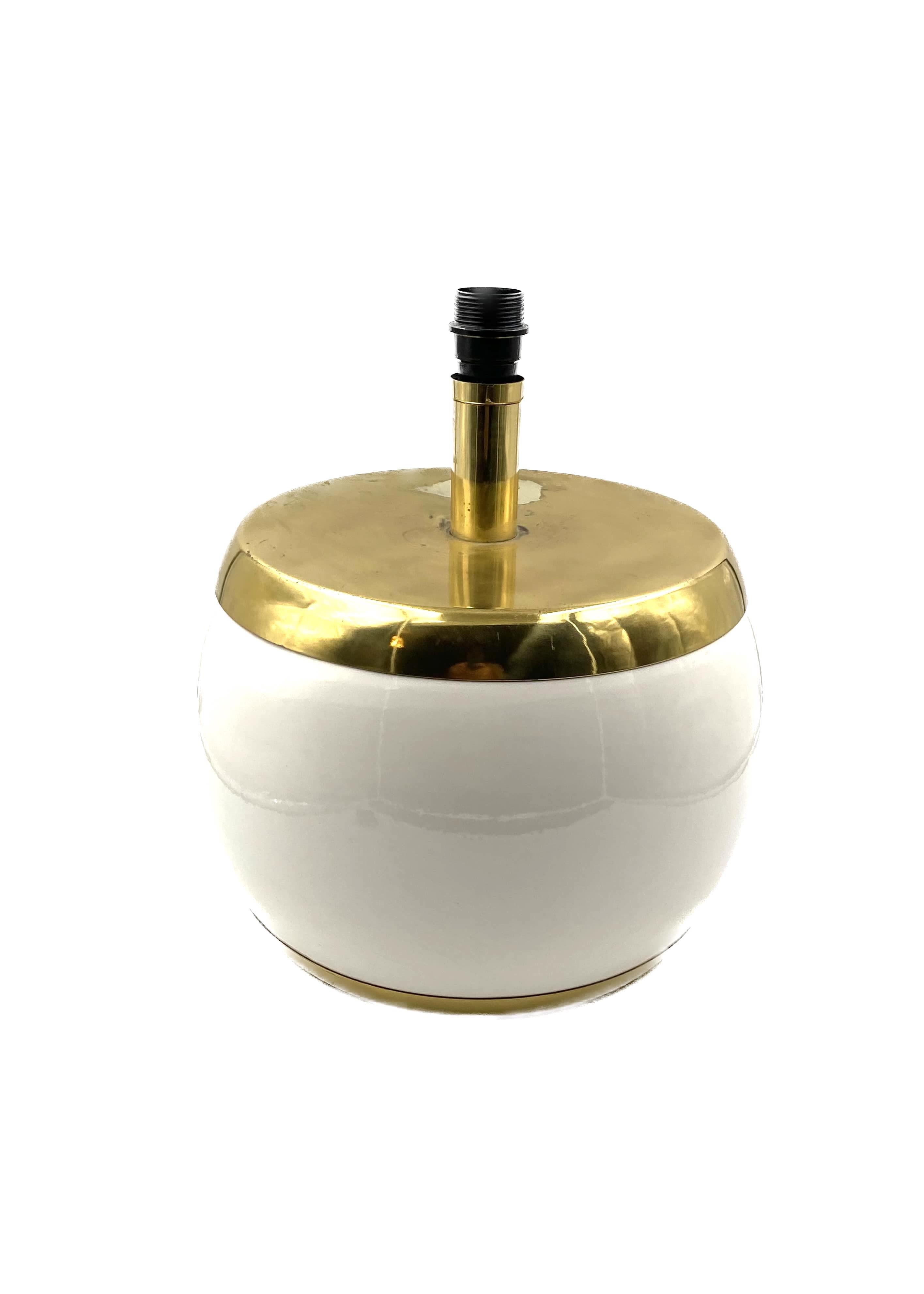 Brass Monumental white ceramic and brass lamp base, Italy 1970s For Sale