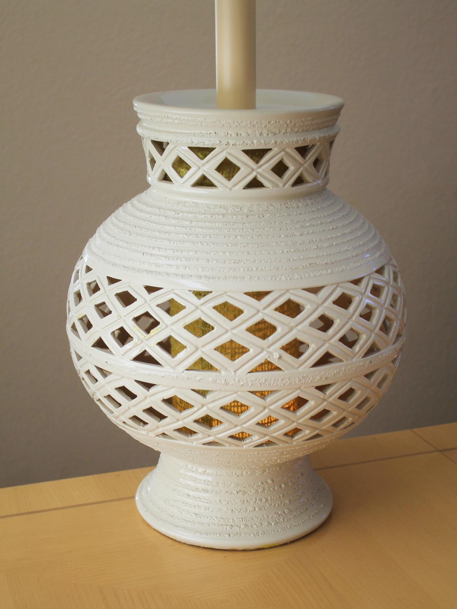 Mid-Century Modern Monumental White Raymor Pottery Table Lamp! 1960s Light up Base Neutral Decor For Sale
