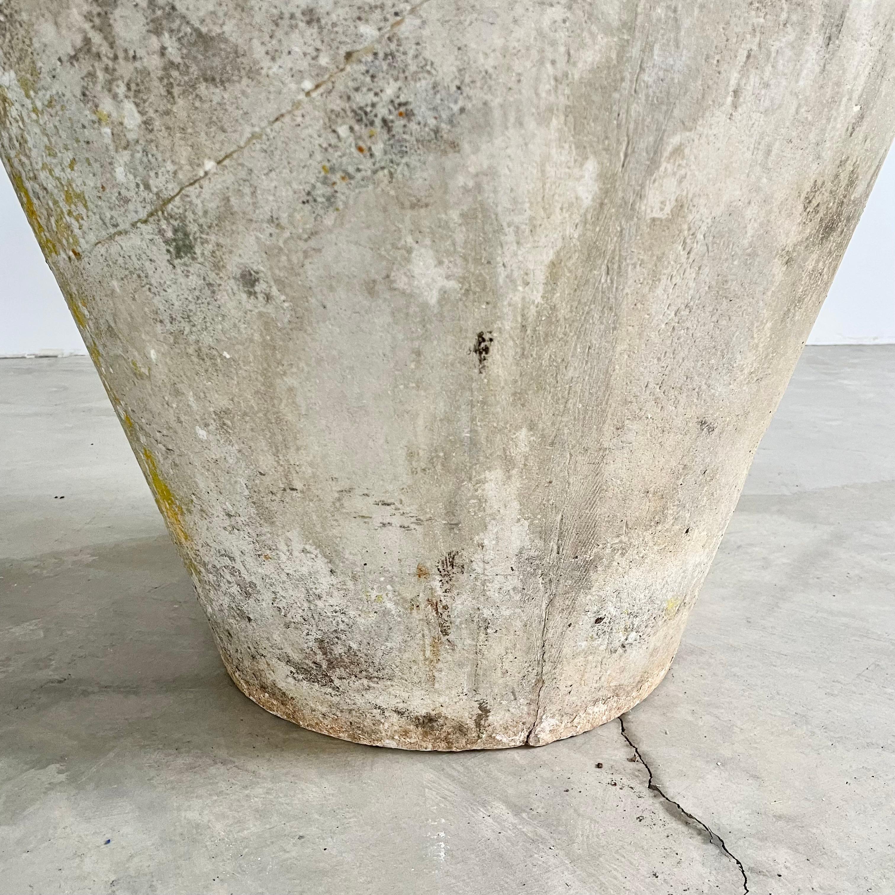 Jarrón monumental de hormigón Willy Guhl, años 60 Suiza en venta 2