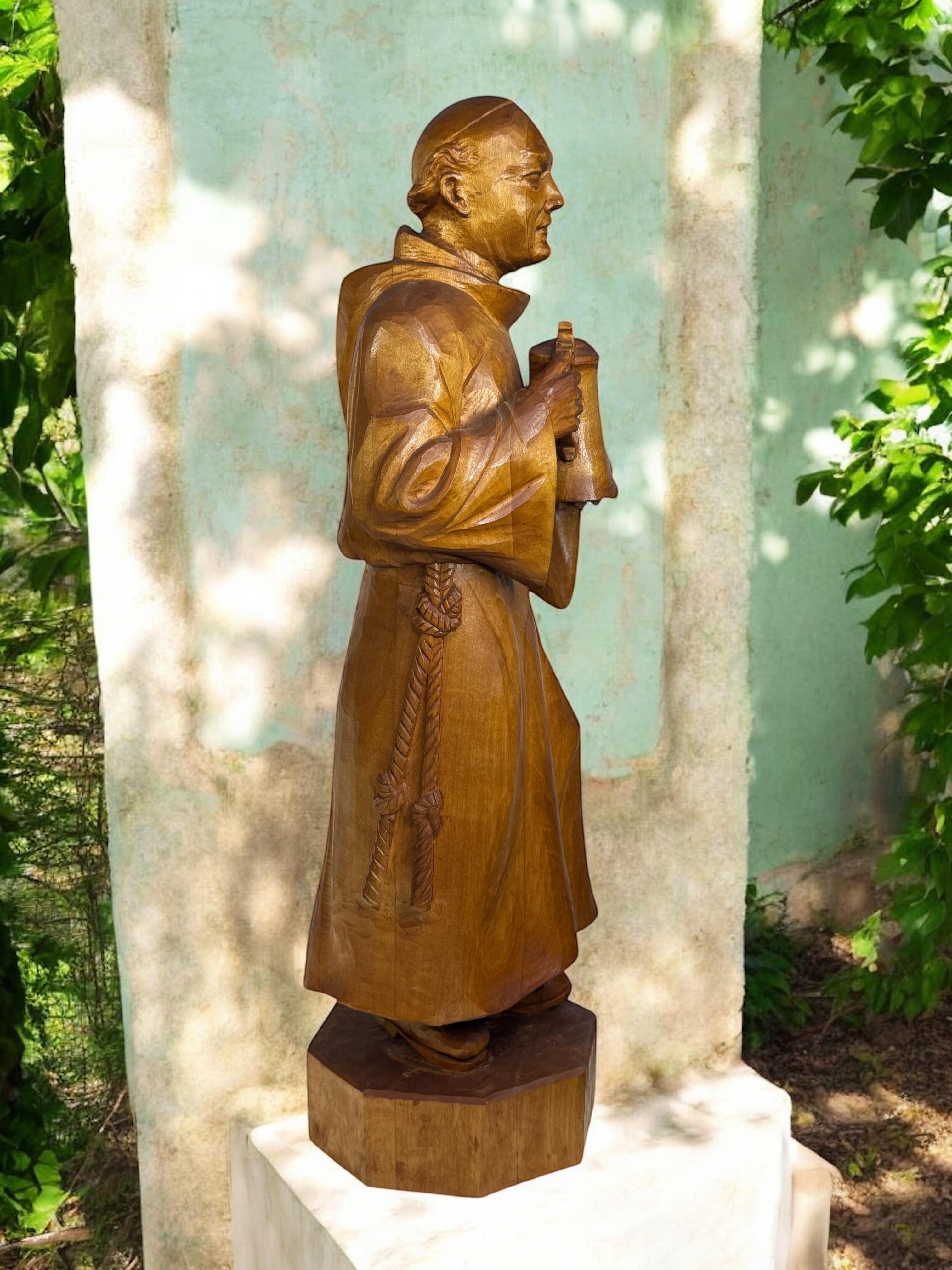 Monumentale Holz geschnitzt Black Forest Mönch Statue Vintage 1960er Jahre Deutschland im Angebot 4