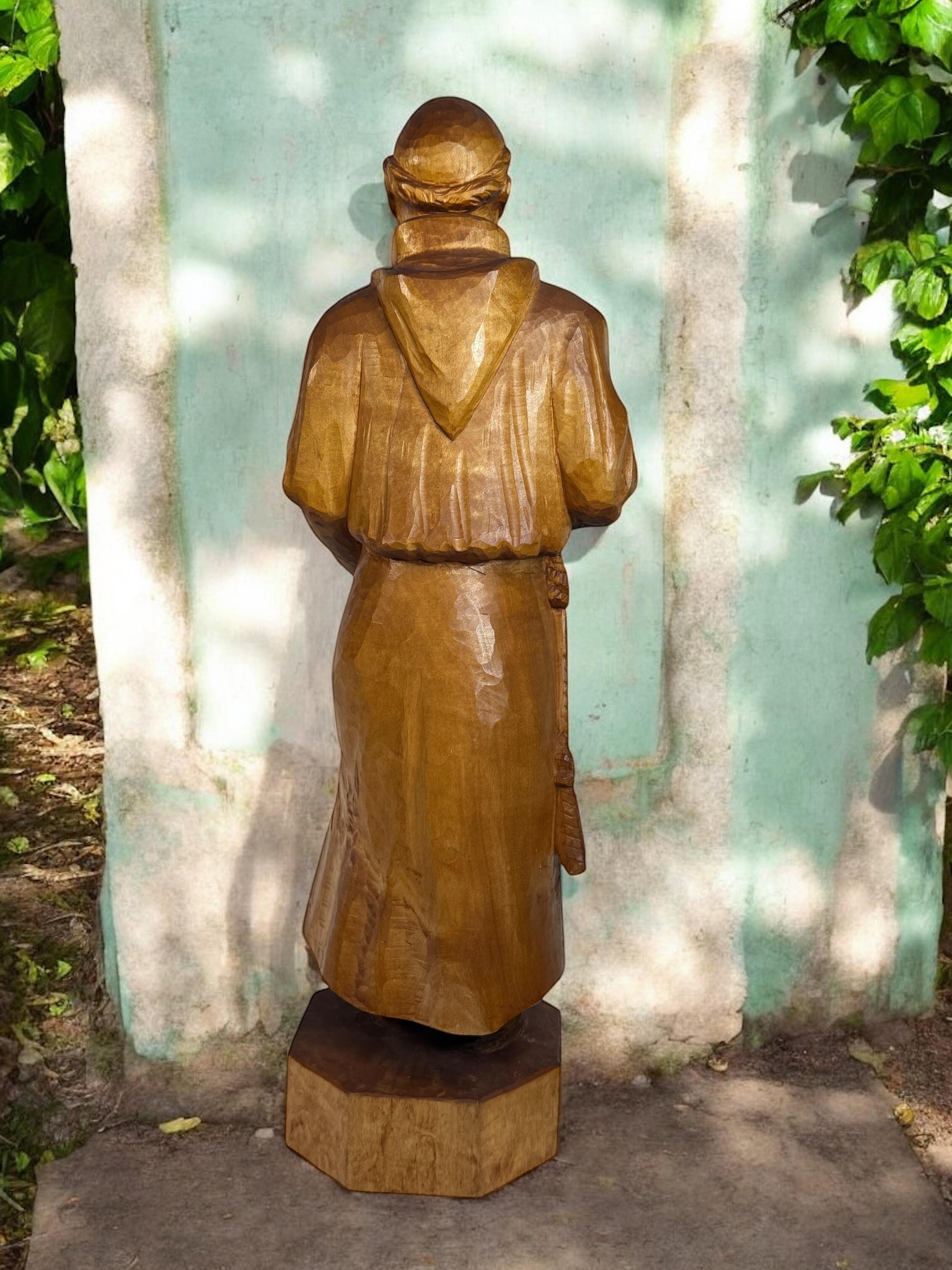 Monumentale Holz geschnitzt Black Forest Mönch Statue Vintage 1960er Jahre Deutschland im Angebot 5